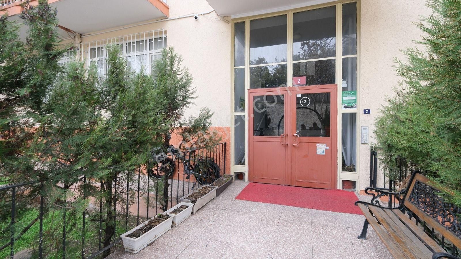 Ayrancı Gerede Sokakta Satılık Geniş 2+1 Daire - Görsel 2