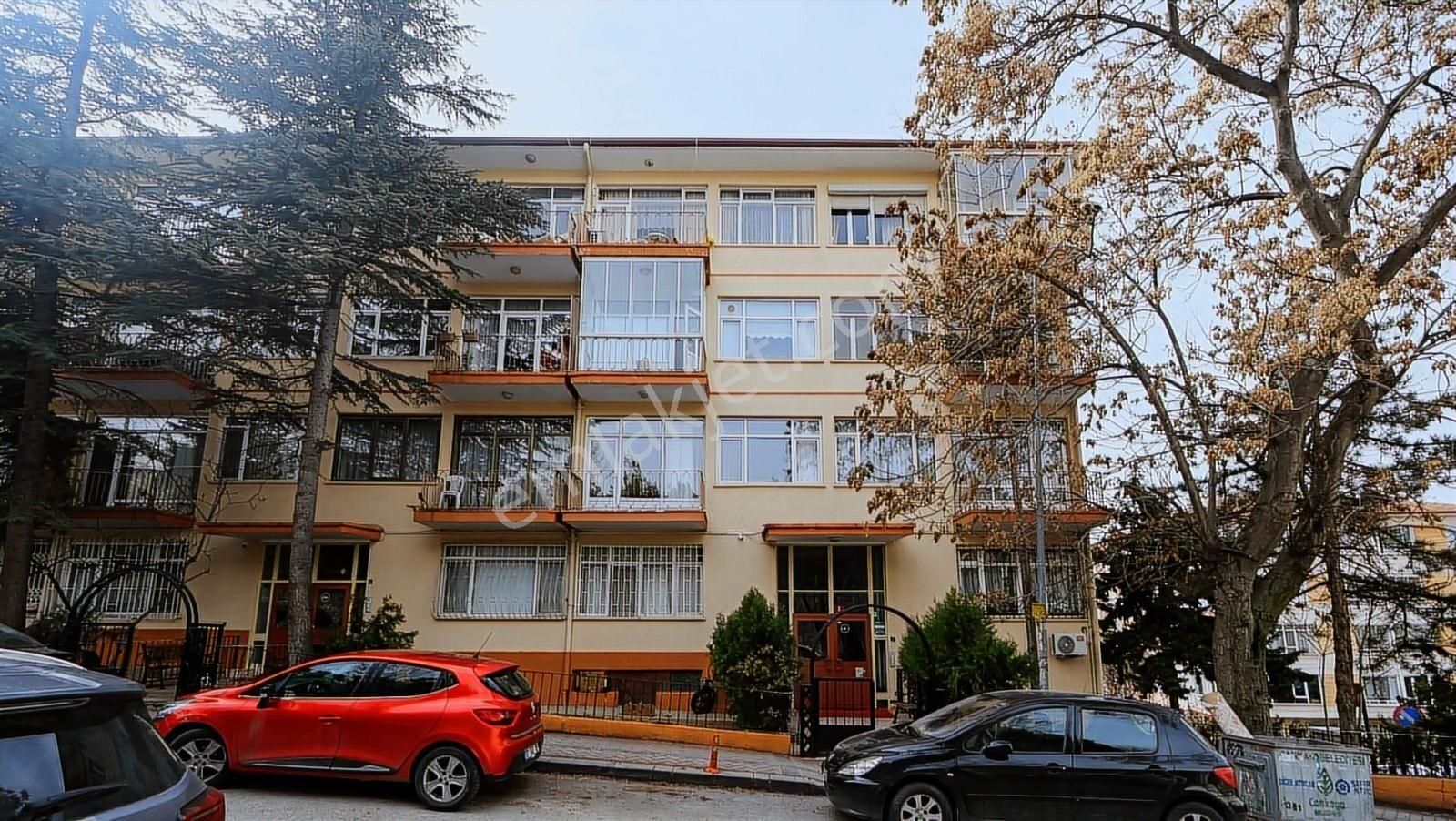 Ayrancı Gerede Sokakta Satılık Geniş 2+1 Daire - Görsel 24