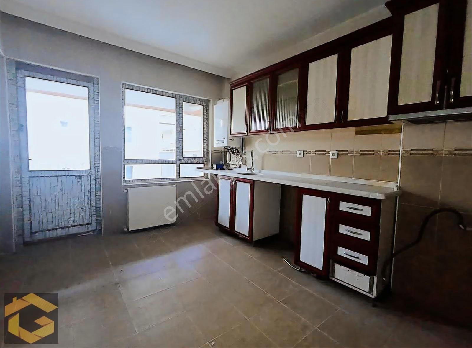 Yayla Mahallesi Ara Kat Bakımlı Kiralık 3+1 Daire - Görsel 12