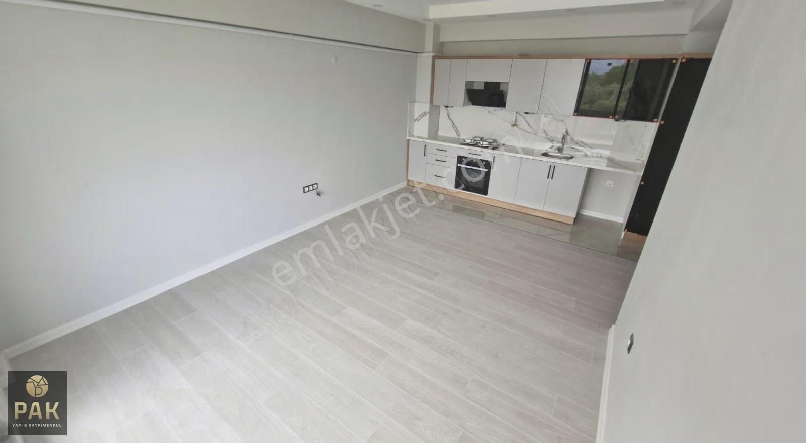 Pak Yapıdan 2+1 Edremit En Nezih Yerinde Satılık Sıfır Daire - Görsel 8
