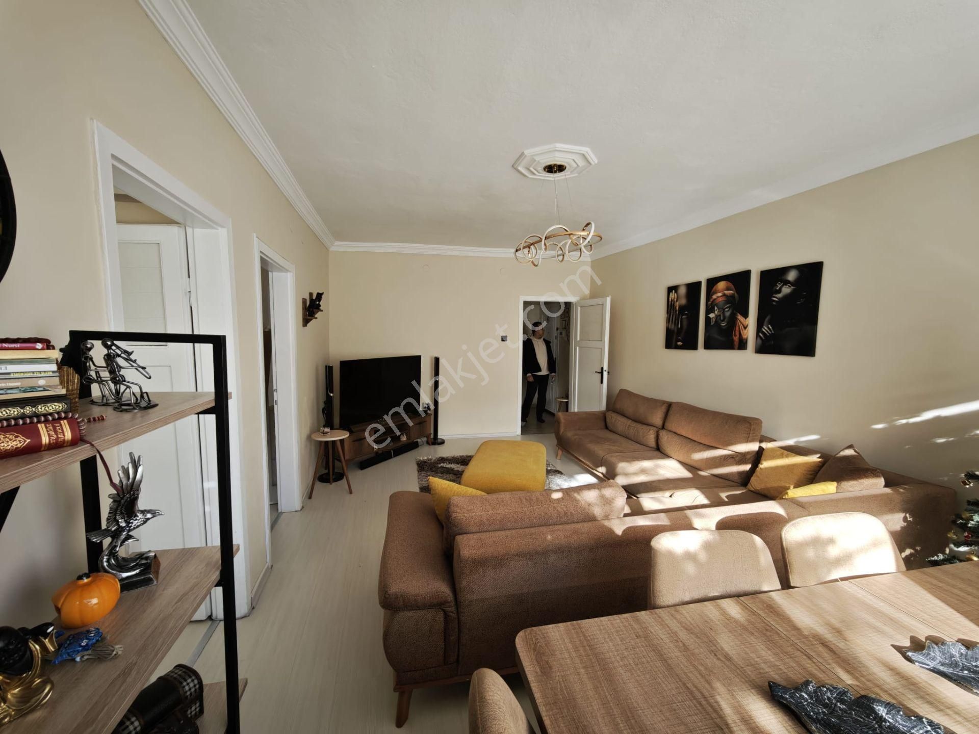 Harbiye Mahallesi Nakış Sokak,ta 3. Katda 3+1 Kombili Kiralık Daire - Görsel 2