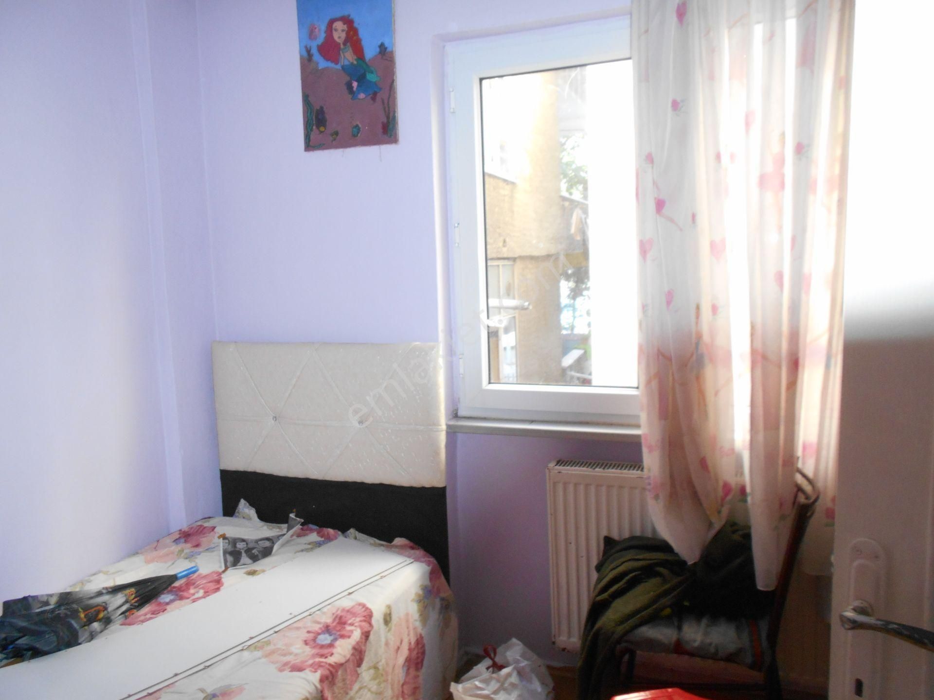 Avrupa Emlak Tan Turgut Reis Mh 45m² 1+1 1.normal Kat,21 Yıllık,kat İrtifaklı,krediye Uygun,kiracılı - Görsel 3