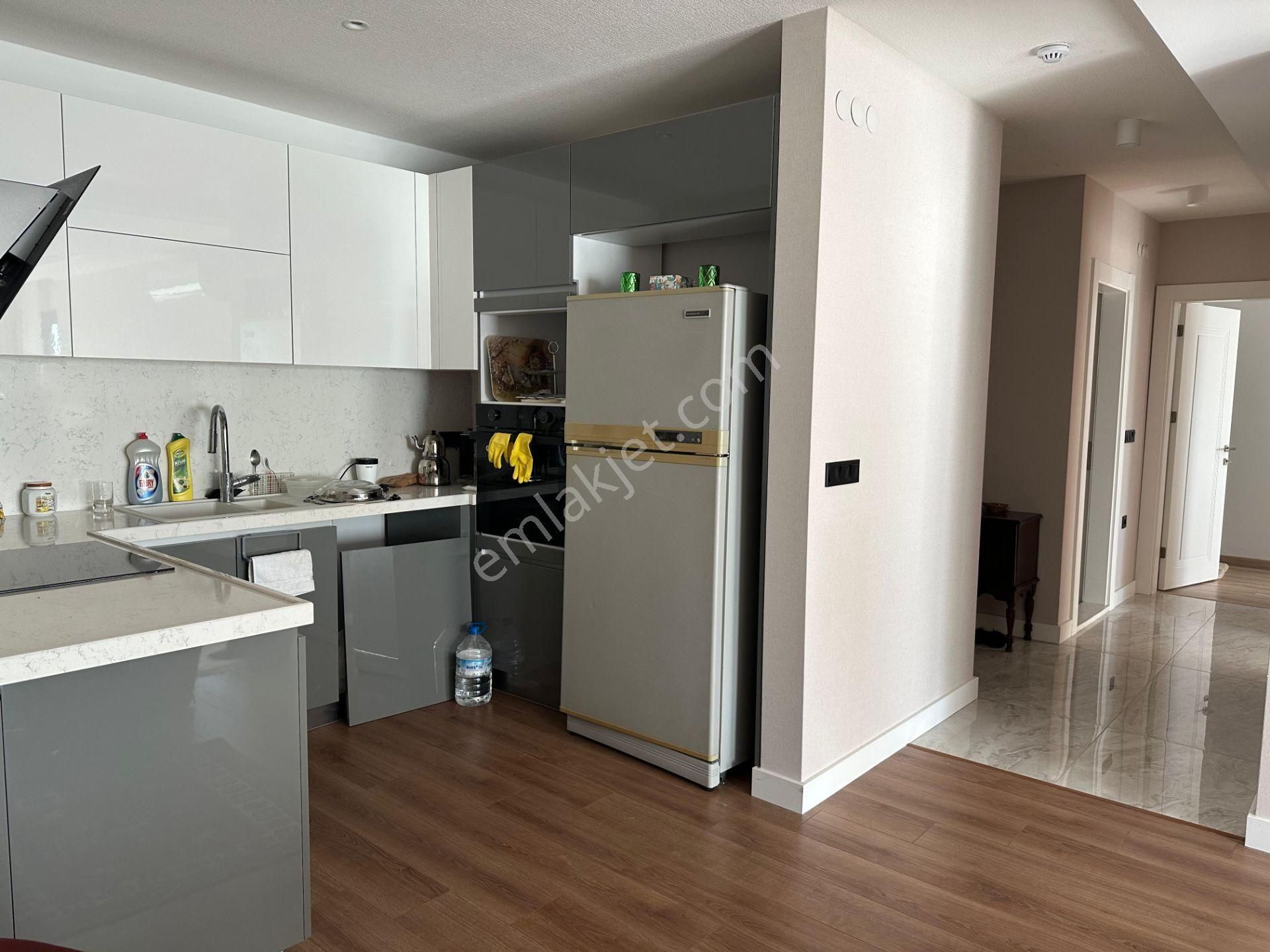 Bursa Downtown'da Havuz Manzaralı, Full Eşyalı 2+1 Kiralık Daire - Görsel 14