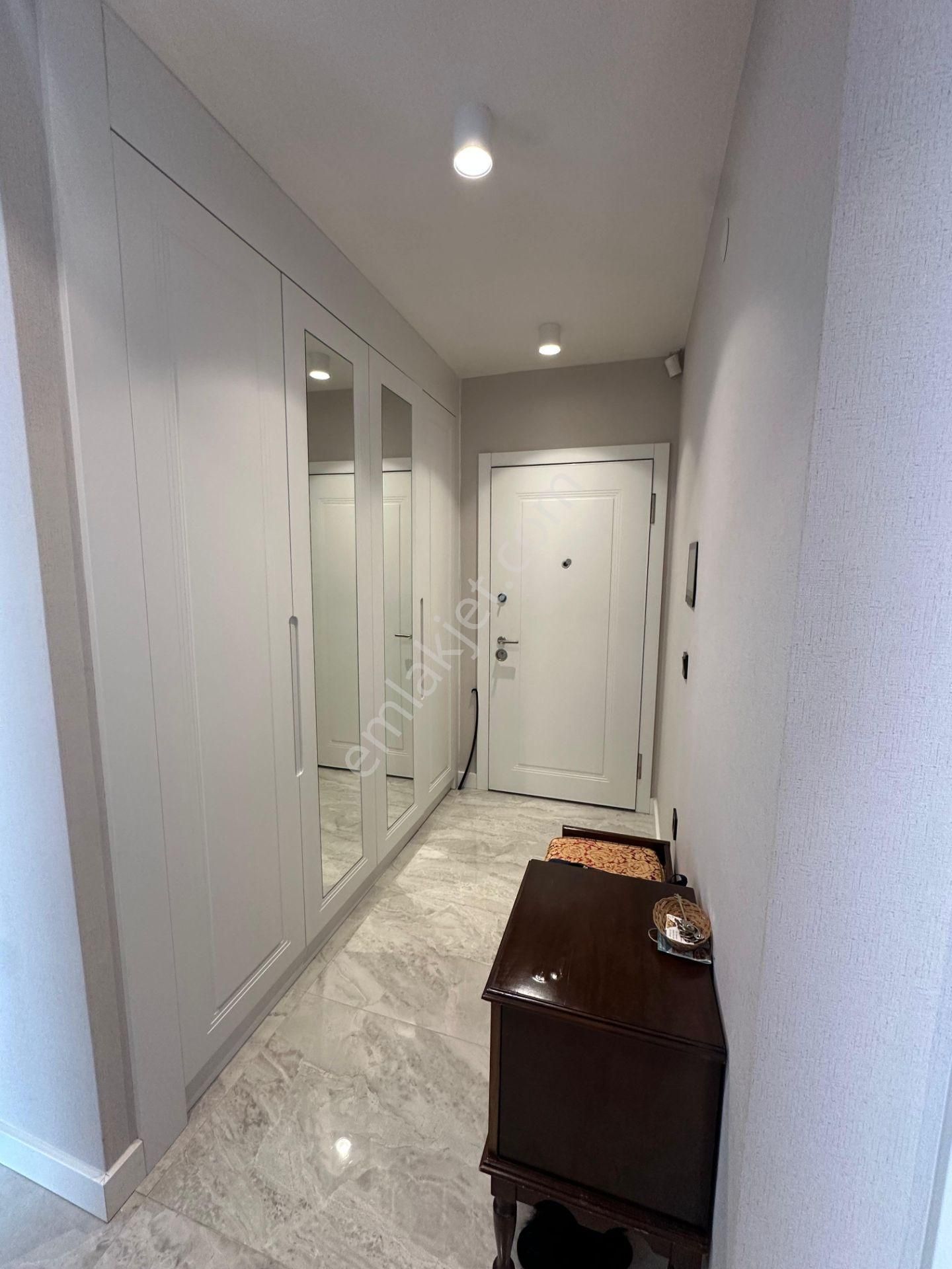 Bursa Downtown'da Havuz Manzaralı, Full Eşyalı 2+1 Kiralık Daire - Görsel 16