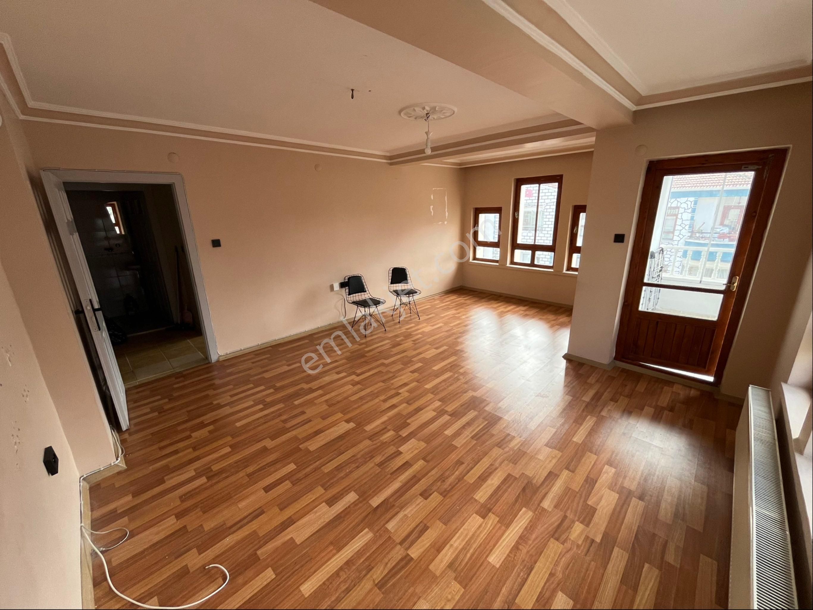 Tekin Emlaktan Bağımsız Salon Yapılı Katta Satılık Fırsat - Görsel 3