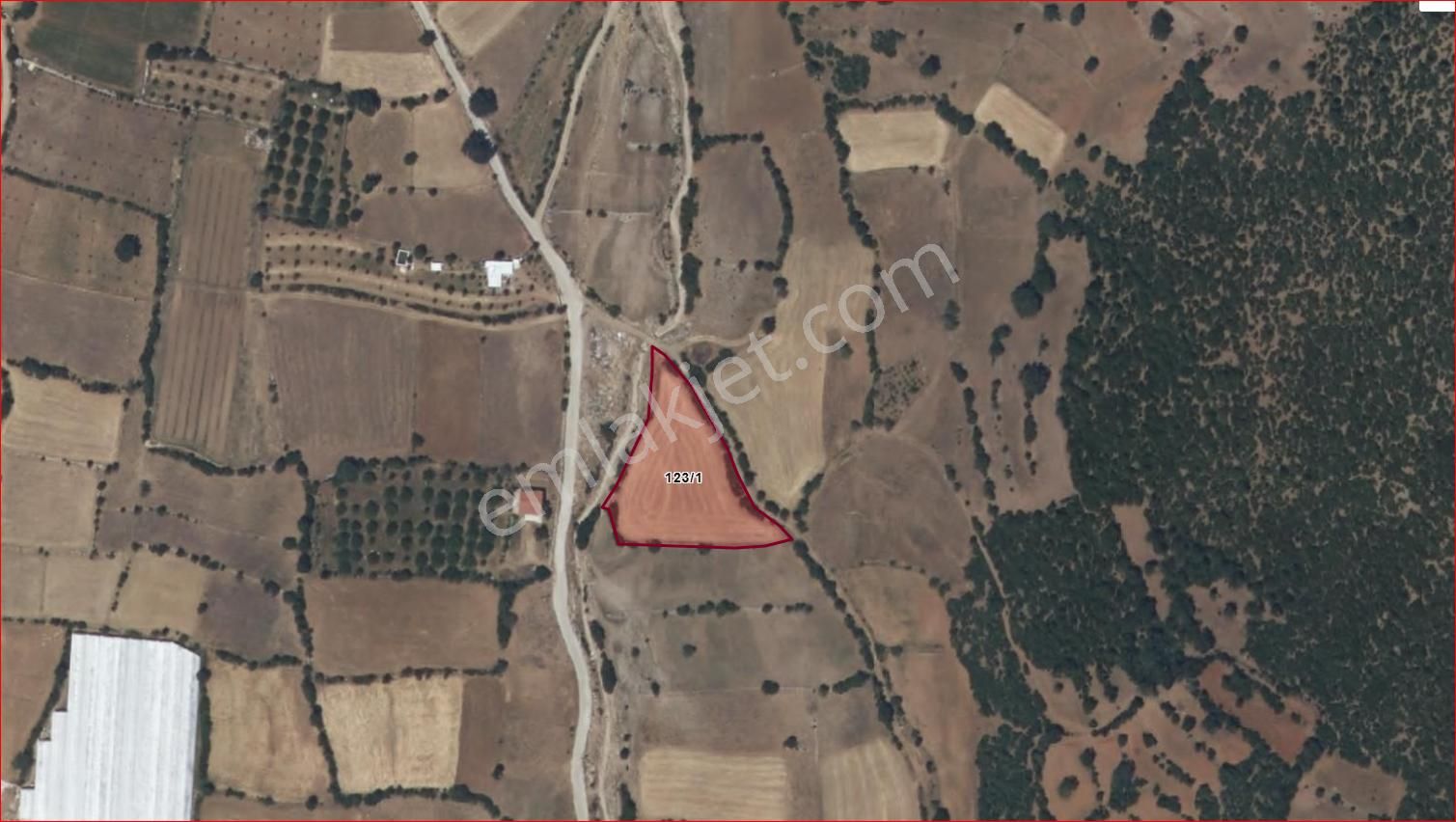 Burdur-ağlasun Yazır Köyünde Yatrımlık Fırsat Tarla