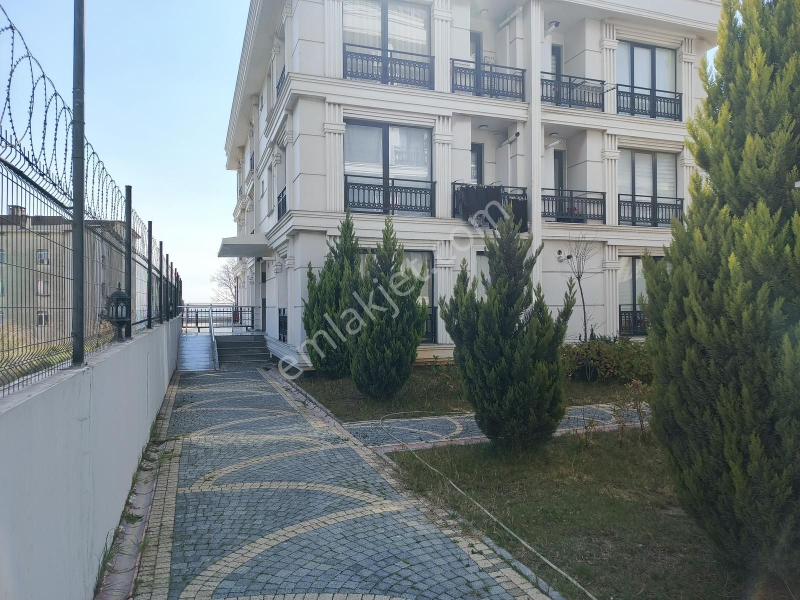 Mimarsinan Koleji Yanı Butik Site İçinde Teraslı Deniz Manzaralı - Görsel 2