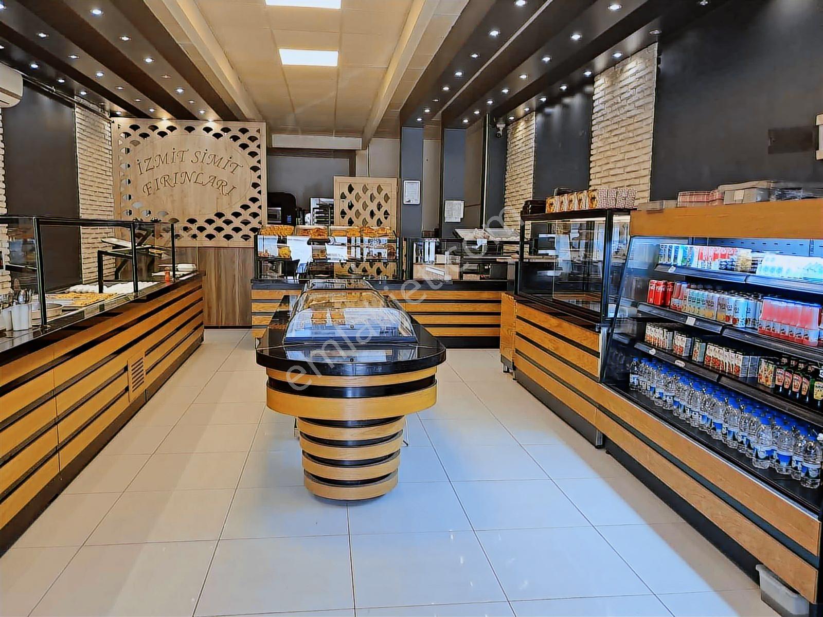 Balat'ta Devren Kiralık Fırın Kafe - Görsel 4