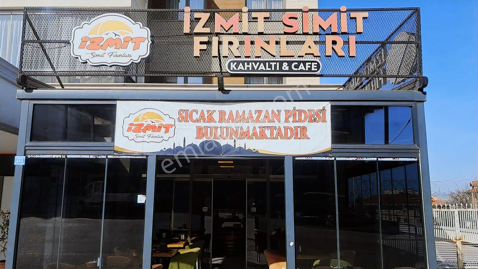 Balat'ta Devren Kiralık Fırın Kafe - Görsel 12