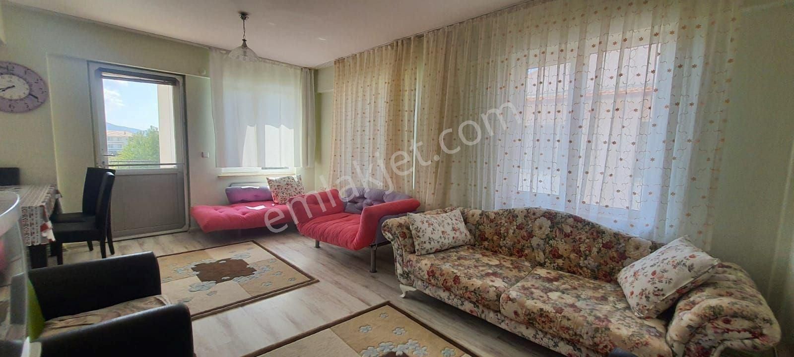 Nar Çiçeği Sitesinde Yatırımlık Ve Oturuma Uygun 3+1 - Görsel 3