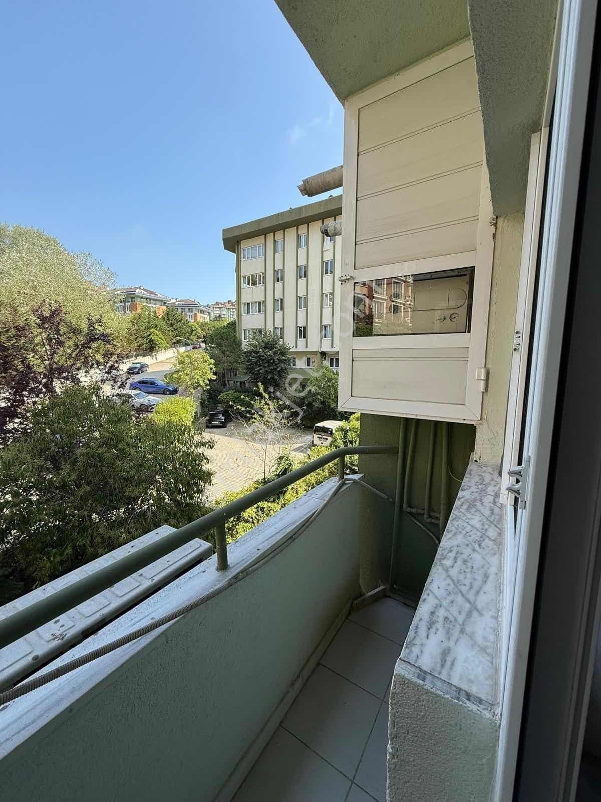 Sarıyer Zekeriyaköy Medyakent Sitesinde Satılık Manzaralı 3+1 - Görsel 7