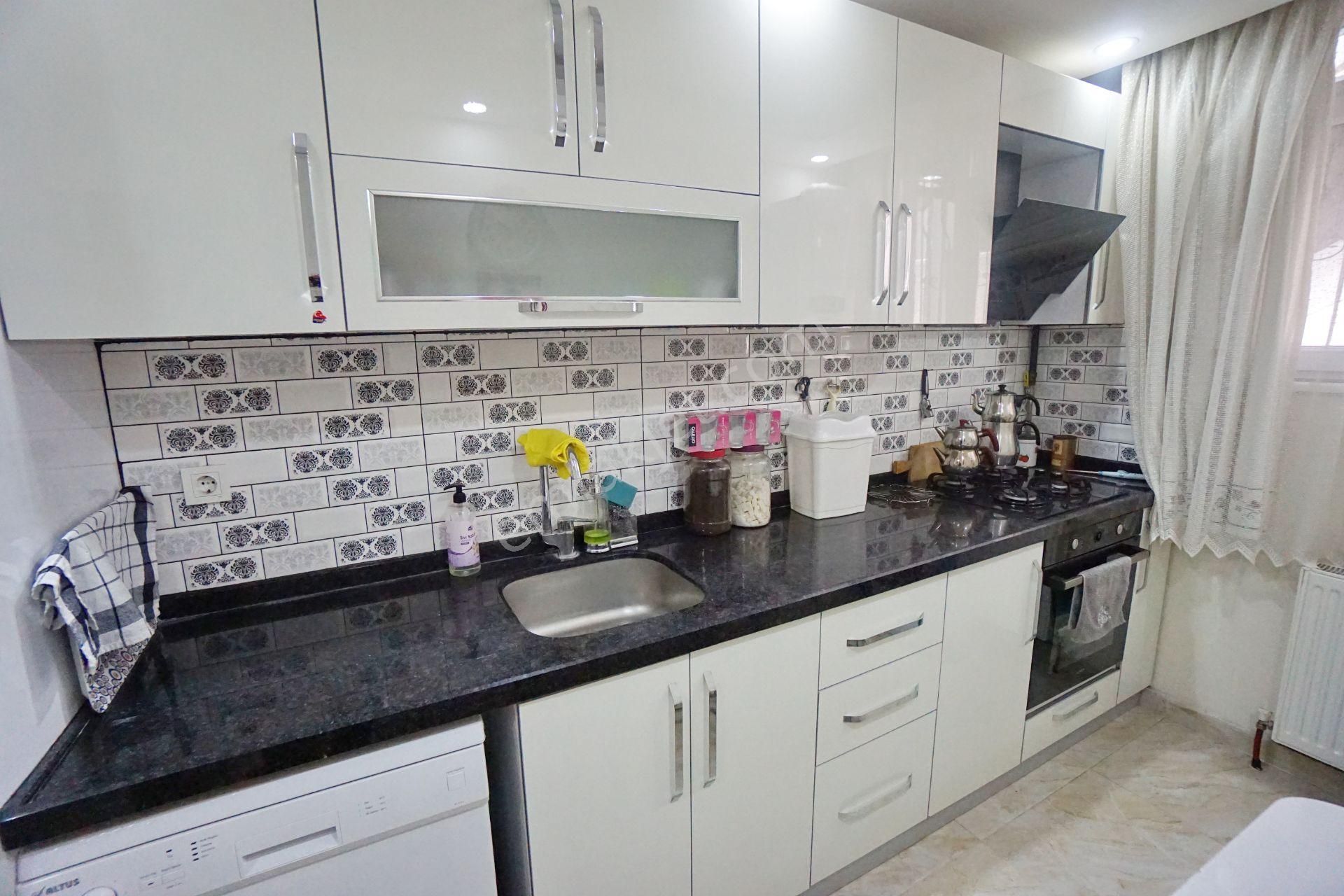 Meral R1855 Yeni 5 Yaş Asansörlü Sığınaklı Lüks Bahçe Kat 2+1 Boş - Görsel 17