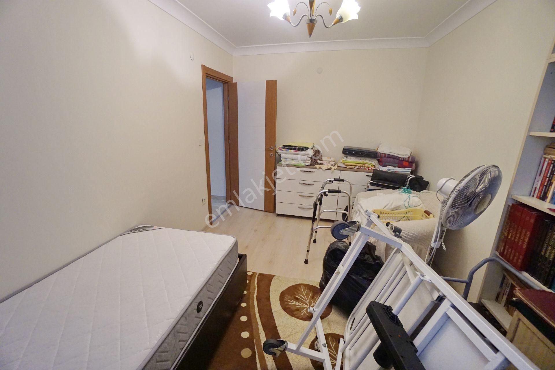 Meral R1855 Yeni 5 Yaş Asansörlü Sığınaklı Lüks Bahçe Kat 2+1 Boş - Görsel 9