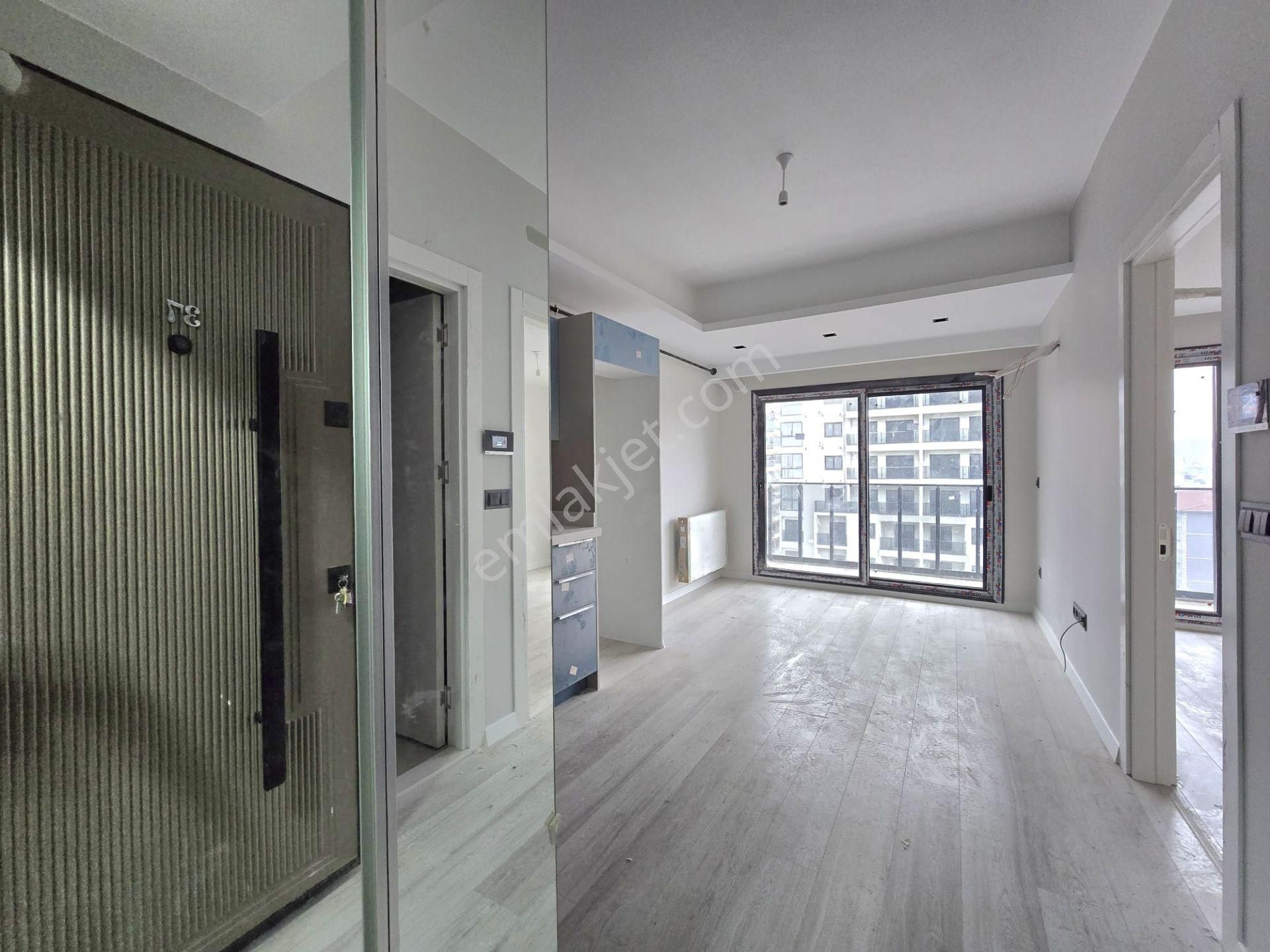 Halil Avcı Güvencesiyle Havuzlu Güvenlikli Sosyal Aktiviteli Sıfır 1+1 - Görsel 4