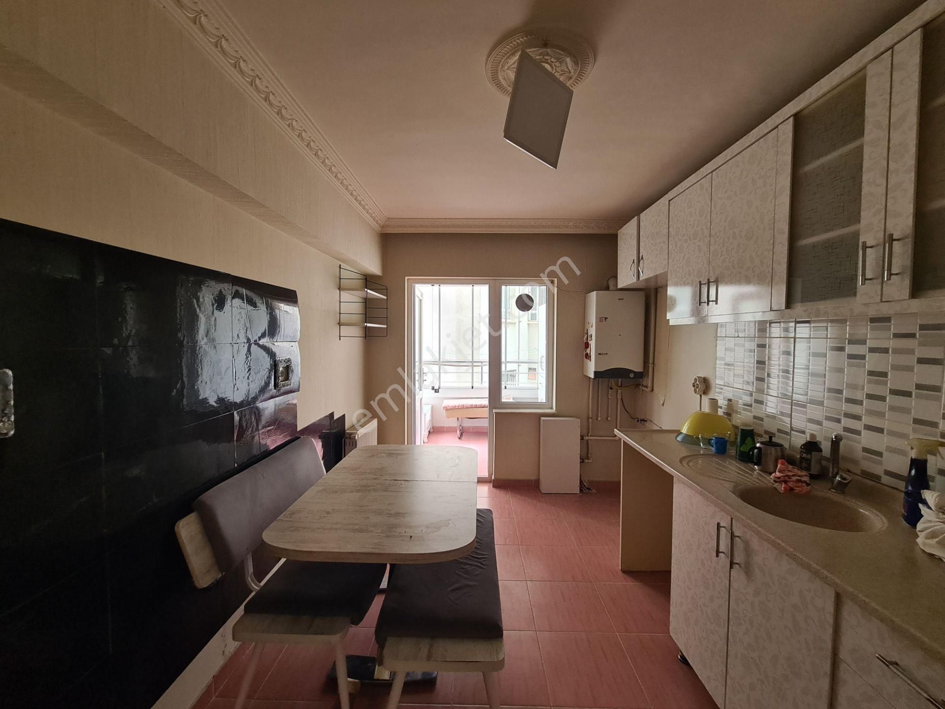 Karakol Yakını 2.kat Konumunda Asansörlü Kiralık 3+1 Daire - Görsel 7