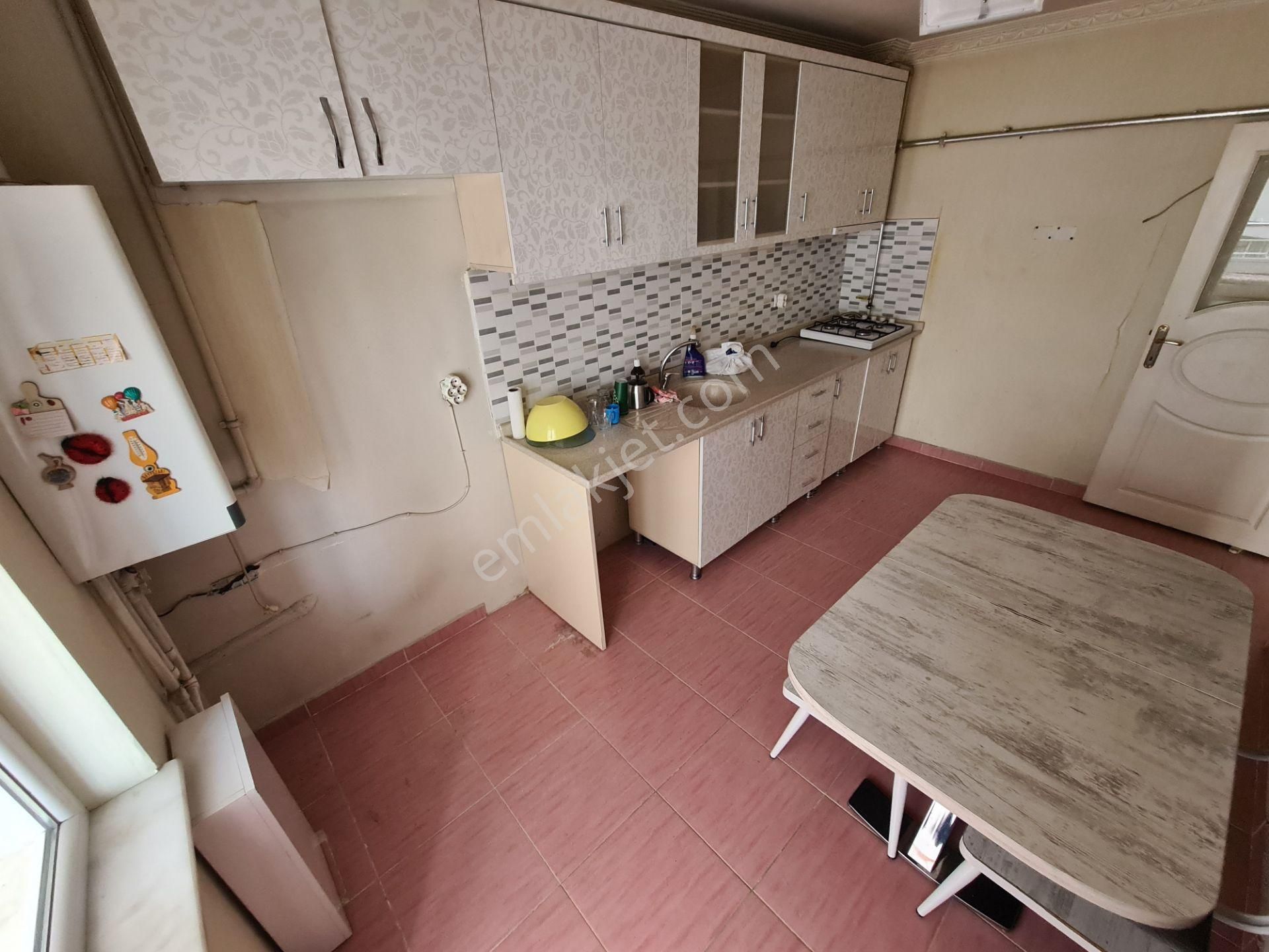 Karakol Yakını 2.kat Konumunda Asansörlü Kiralık 3+1 Daire - Görsel 9