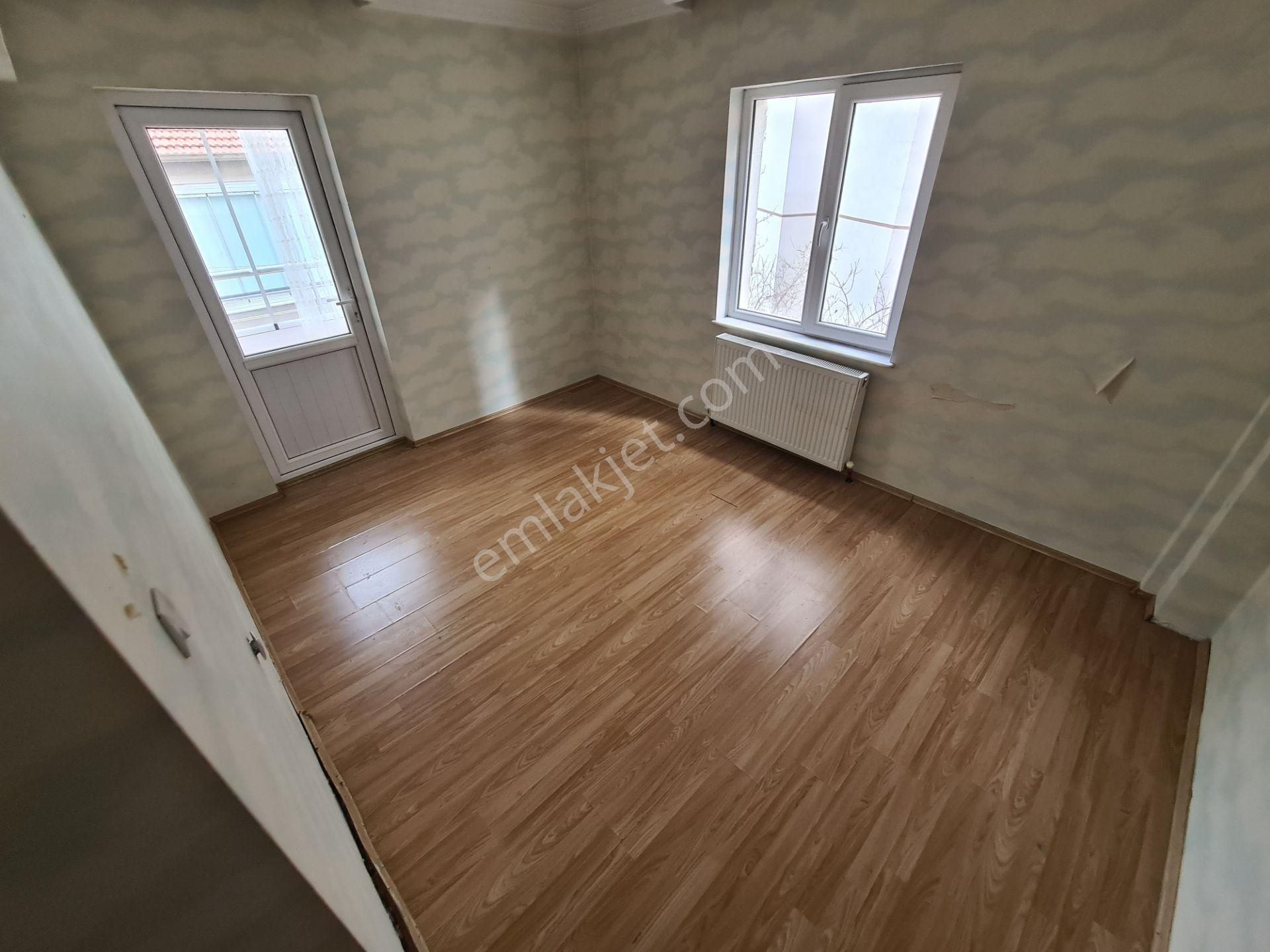 Karakol Yakını 2.kat Konumunda Asansörlü Kiralık 3+1 Daire - Görsel 11