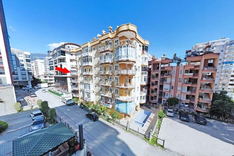 Alanya / Mahmutlar Cihan Apartmanı Satılık 2+1