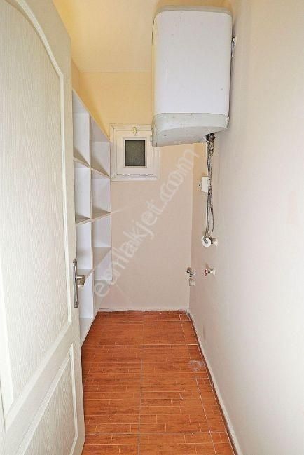 Simge'den 10 Yaşında Asansörlü Kapalı Otoparklı Arakat Daire - Görsel 11