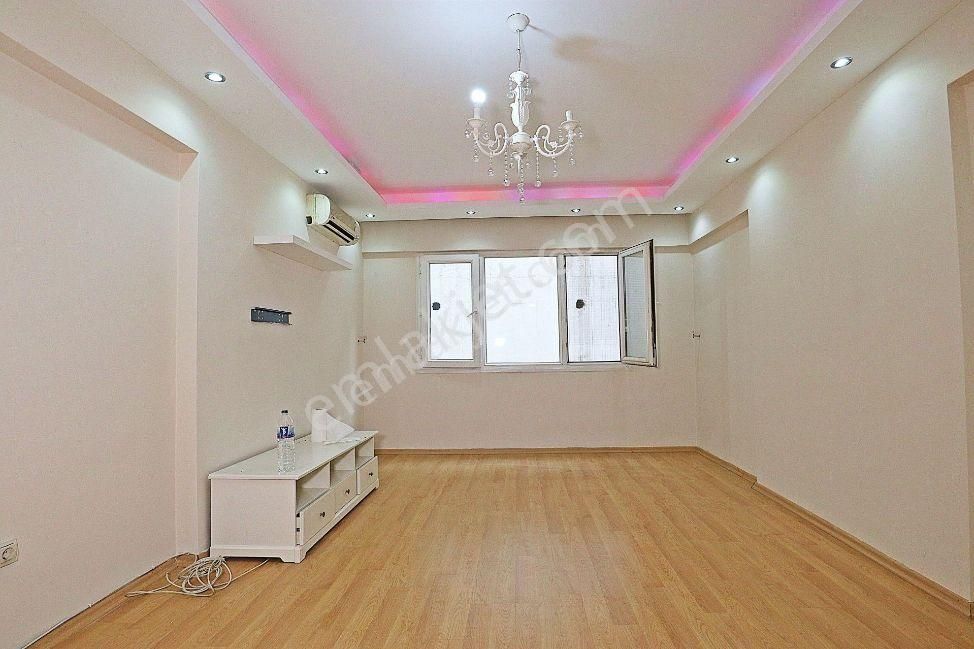 Simge'den 10 Yaşında Asansörlü Kapalı Otoparklı Arakat Daire