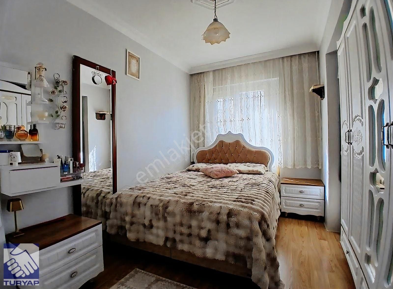 Kuşadası Ege Mahallesinde Satılık Geniş 3+1 Daire - Görsel 12