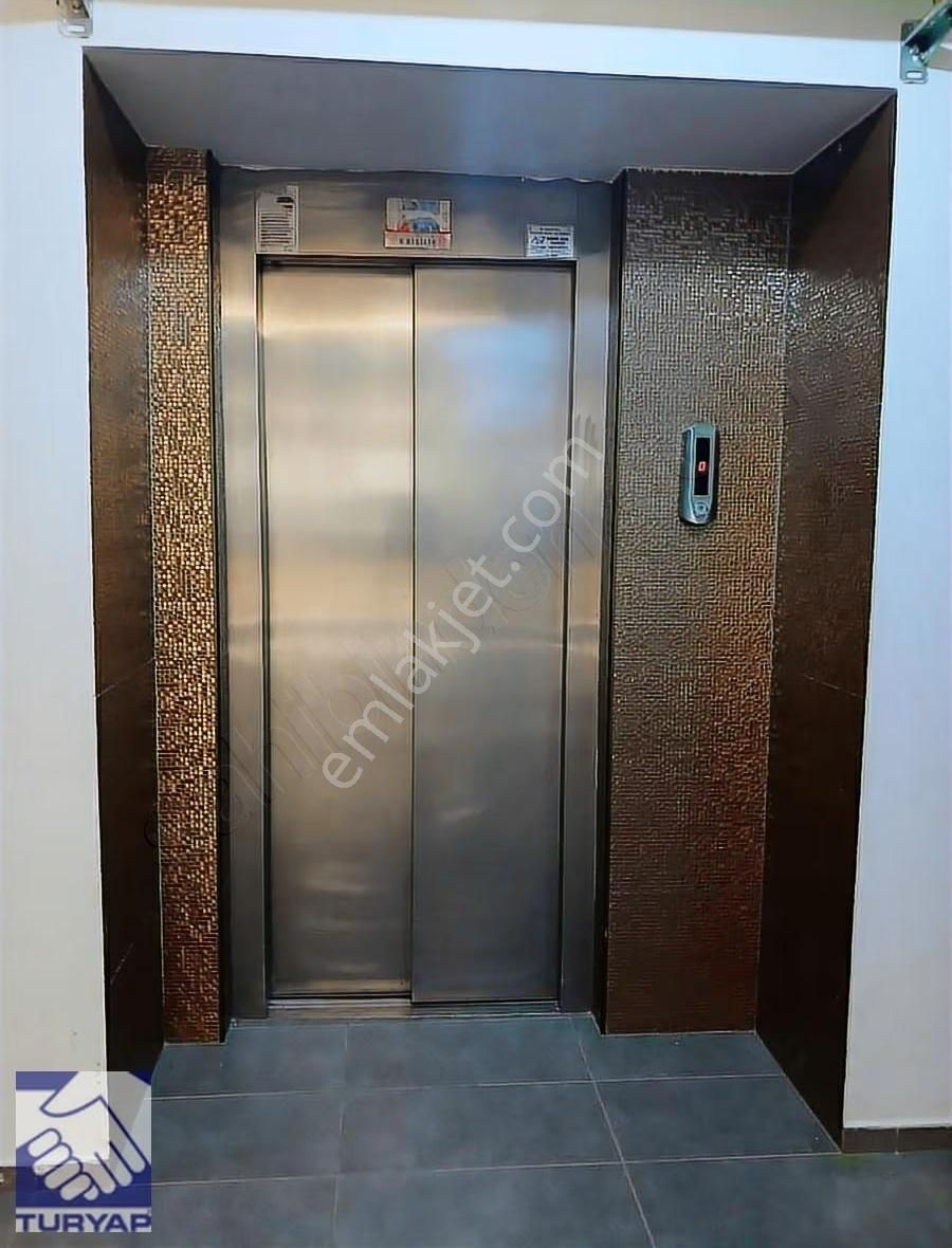 Kuşadası Ege Mahallesinde Satılık Geniş 3+1 Daire - Görsel 26