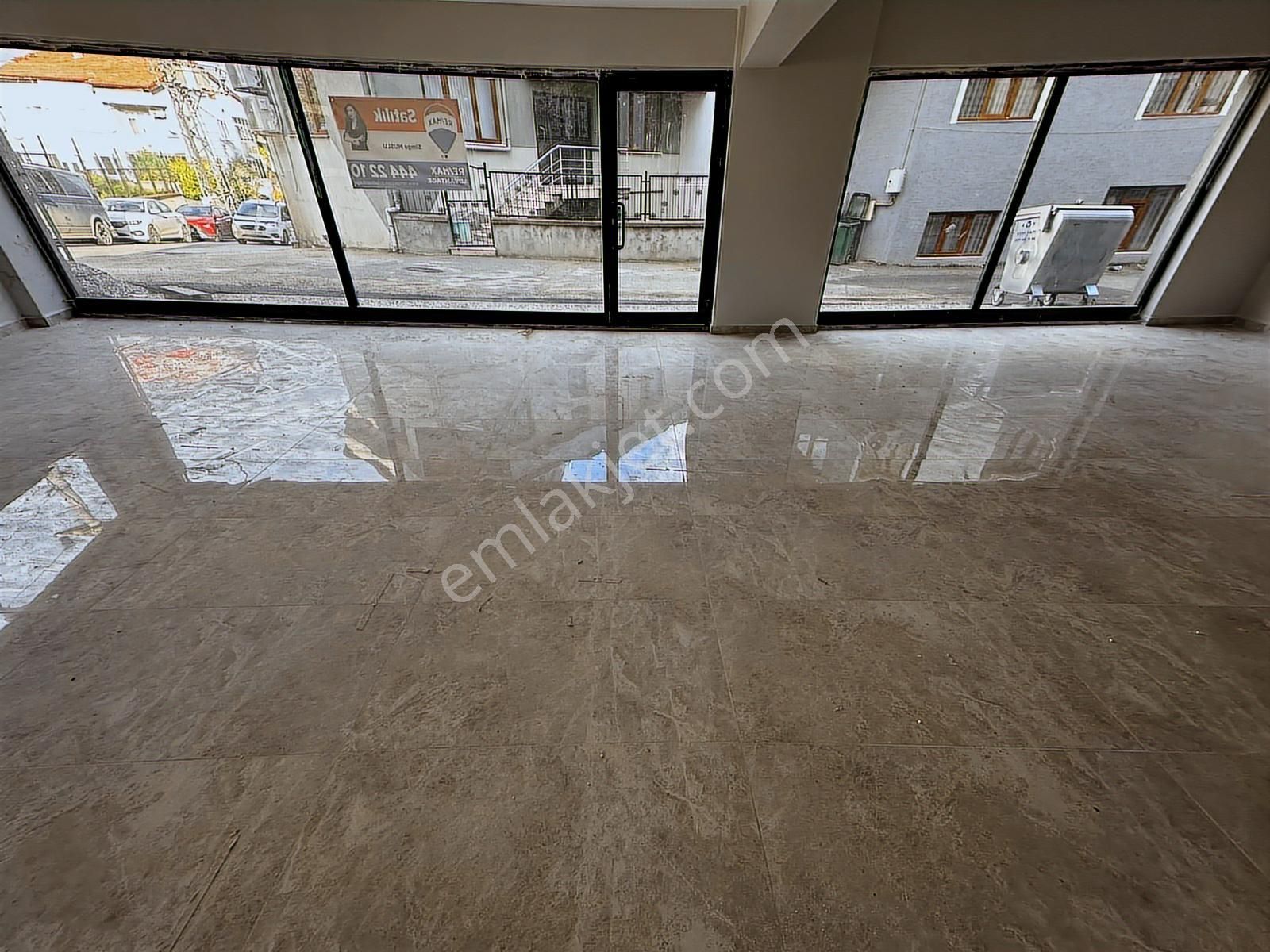 Remax Advantage- Balat'ta Fırsat Dükkan ! Uygun Kira Avantajıyla - Görsel 11