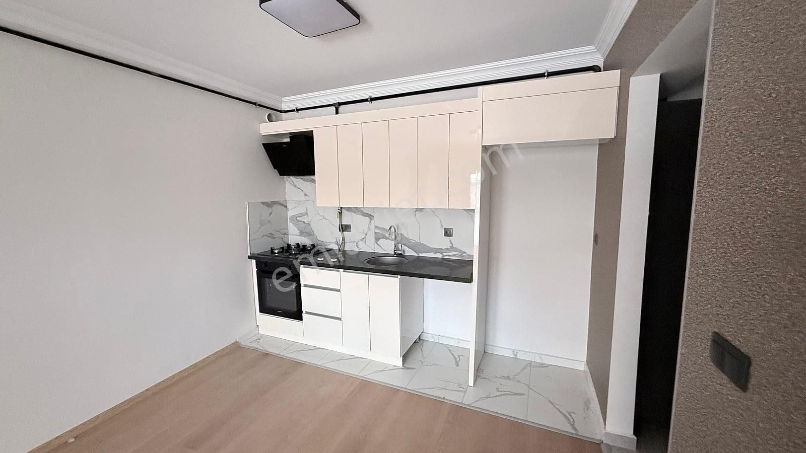 Karşıyaka'da Metroya Yakın Otoparklı Binada Sıfır Daire | Tekce - Görsel 17