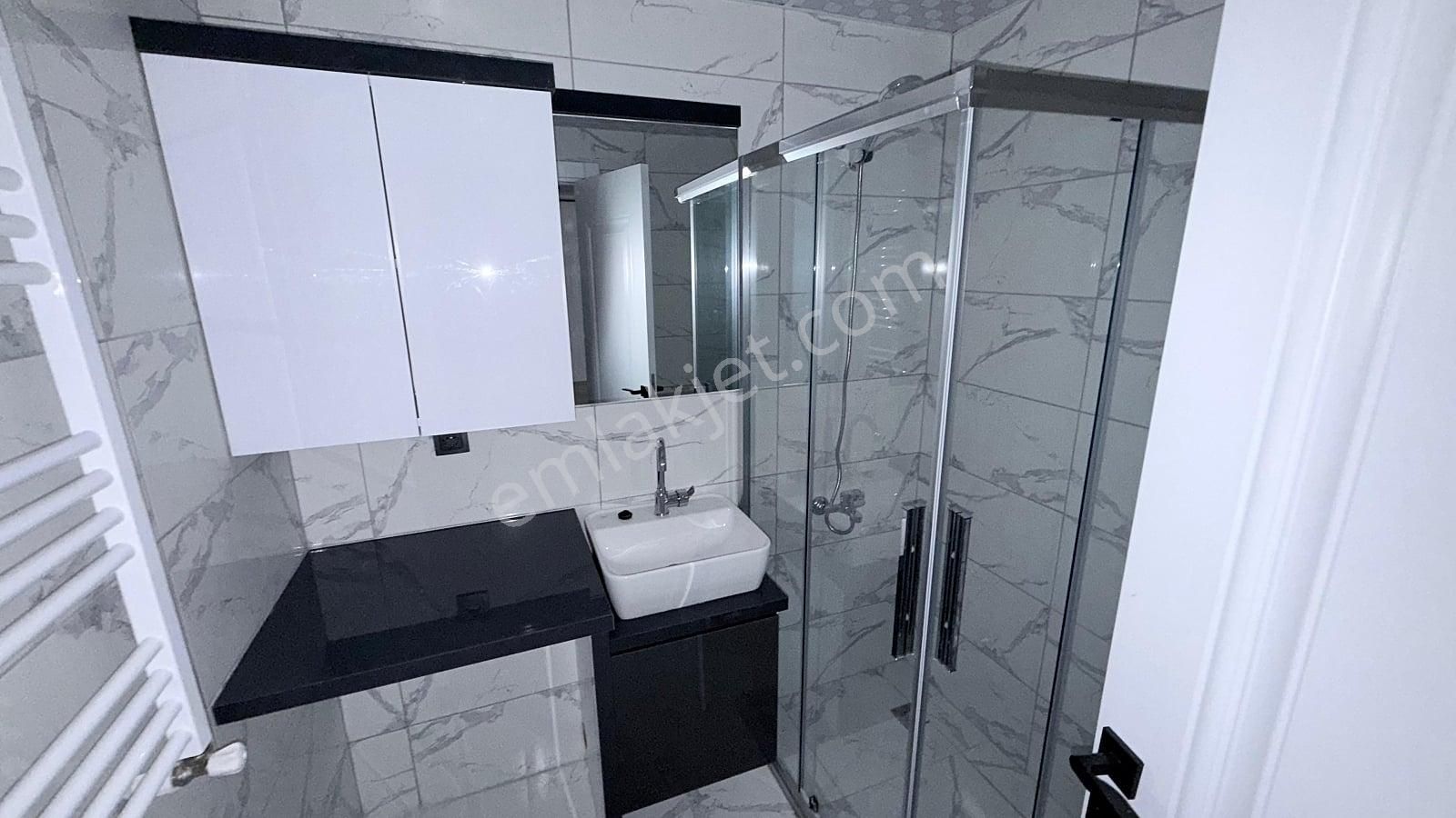 Karşıyaka'da Metroya Yakın Otoparklı Binada Sıfır Daire | Tekce - Görsel 9