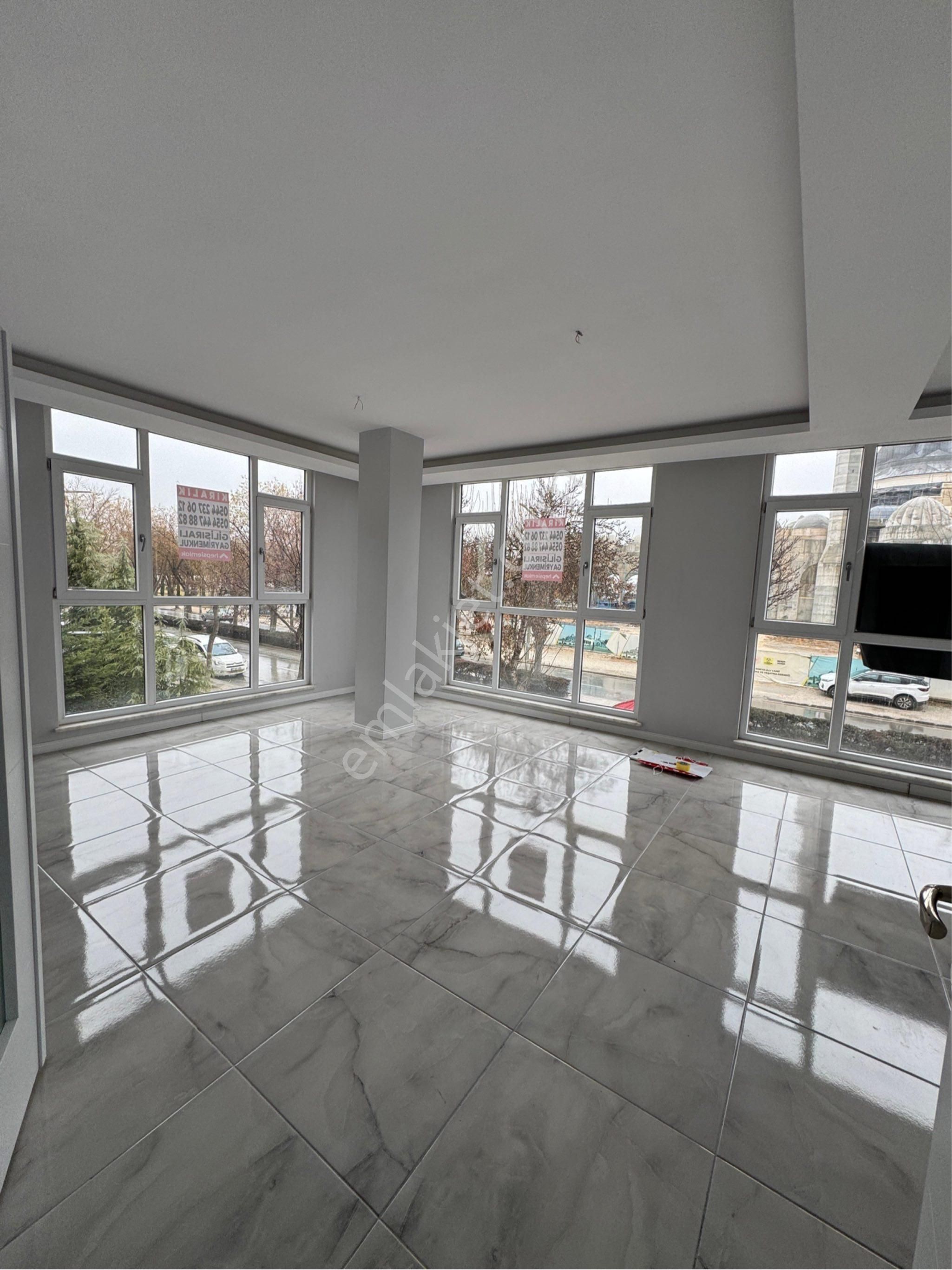 Anıt Millet Bahçesi Karşısı 4+1 Lüks Dubleks Daire