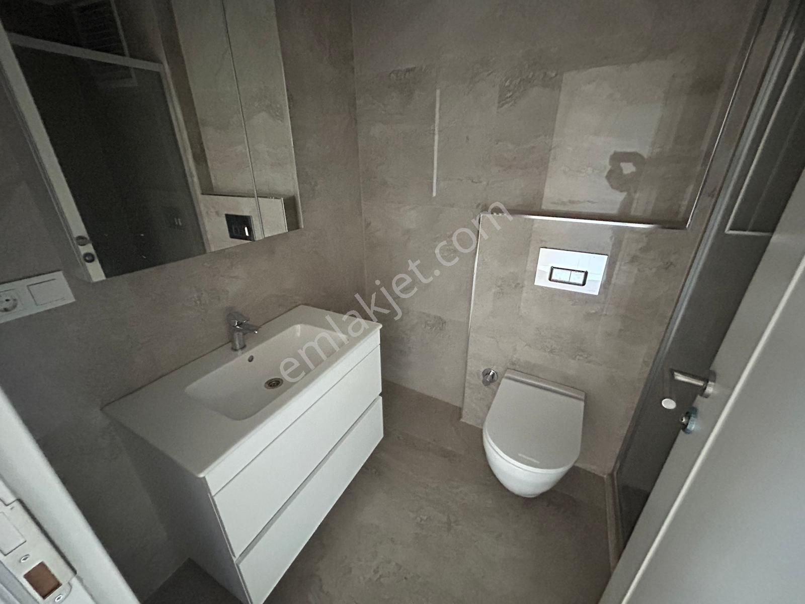 Üsküdar Merkez'de Boğaz Manzaralı Net 150 M2 3+1 Dubleks Daire - Görsel 25