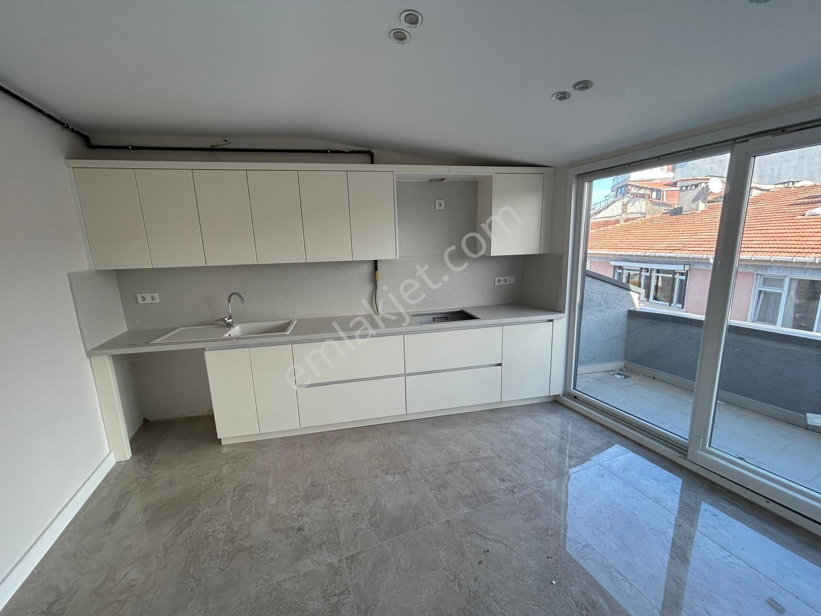 Üsküdar Merkez'de Boğaz Manzaralı Net 150 M2 3+1 Dubleks Daire - Görsel 19