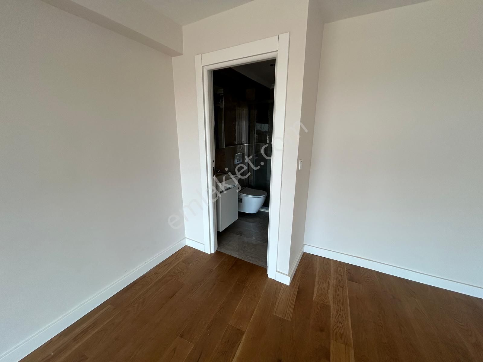 Üsküdar Merkez'de Boğaz Manzaralı Net 150 M2 3+1 Dubleks Daire - Görsel 11