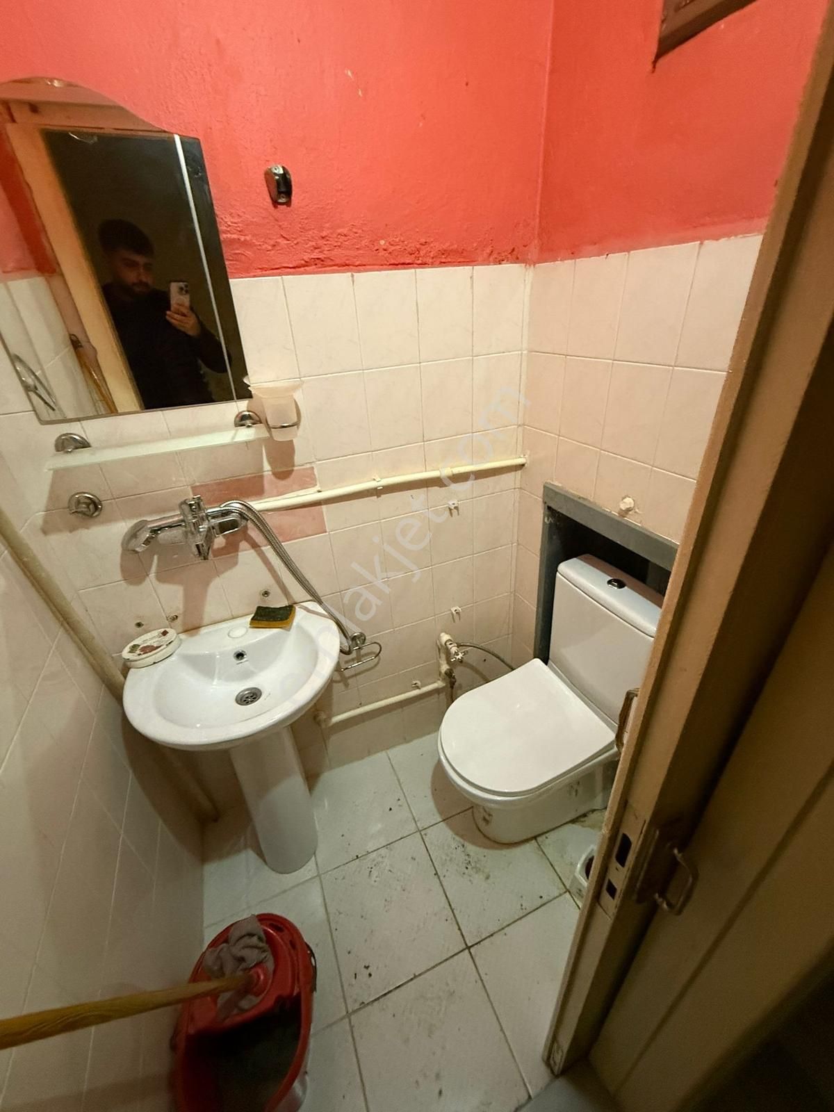 Home'dan İsmetpaşa Mah'de Kiralık 100m 2+1 1-kat Temiz Daire.... - Görsel 28