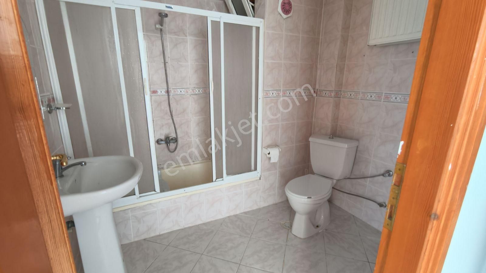 Anadolu Emlaktan Troya Caddesi Uysal Market Yakını Asansörlü - Görsel 31