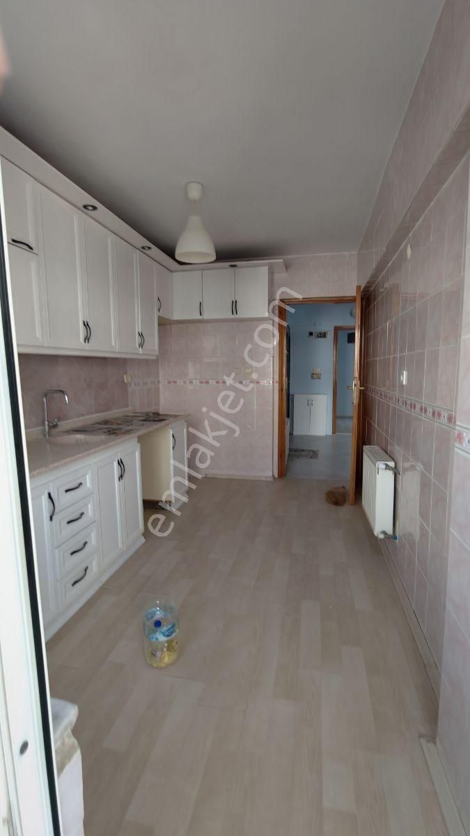 Anadolu Emlaktan Troya Caddesi Uysal Market Yakını Asansörlü - Görsel 32