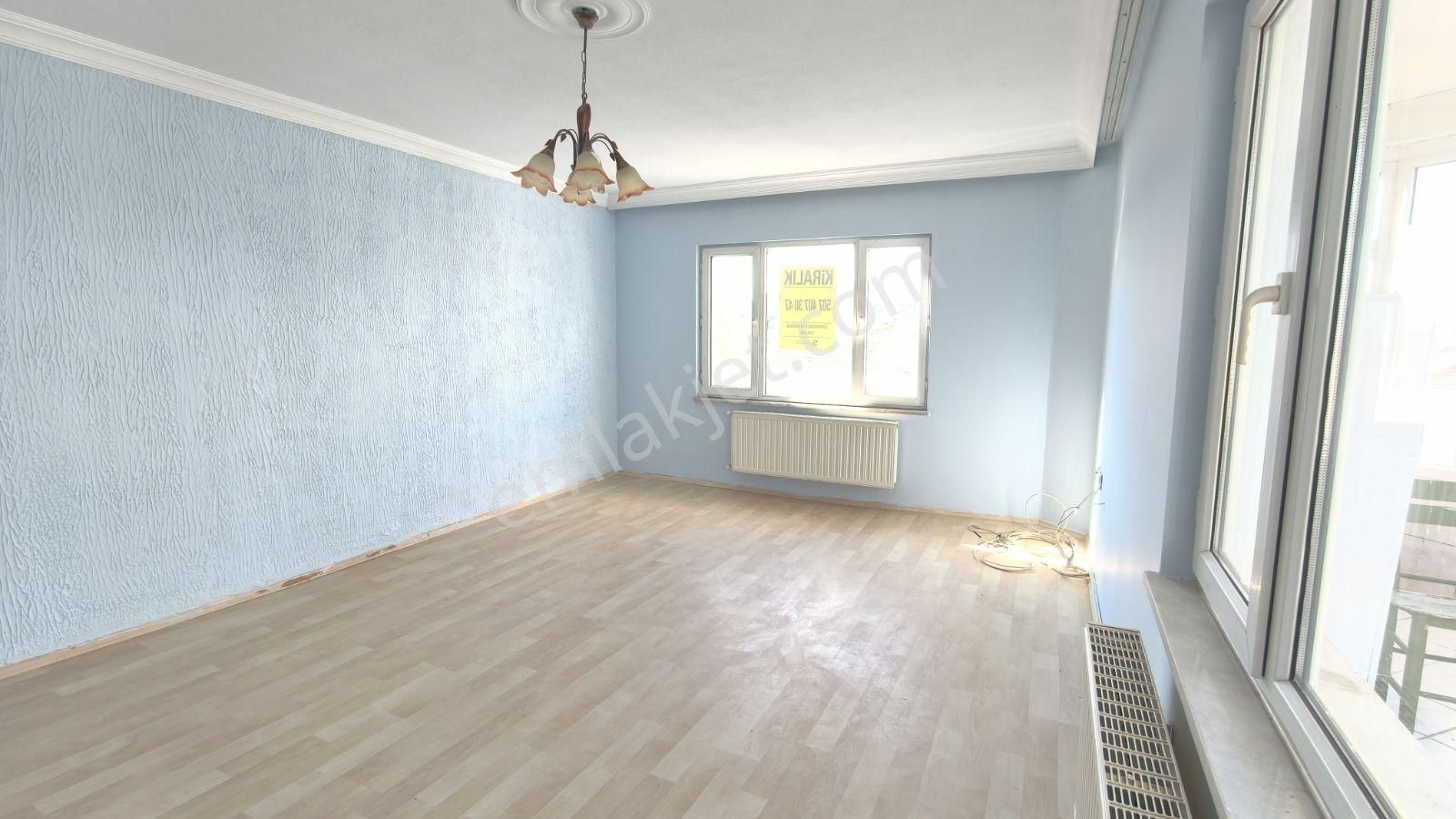 Anadolu Emlaktan Troya Caddesi Uysal Market Yakını Asansörlü - Görsel 2