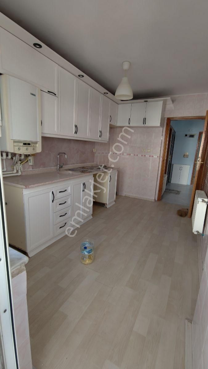 Anadolu Emlaktan Troya Caddesi Uysal Market Yakını Asansörlü - Görsel 16