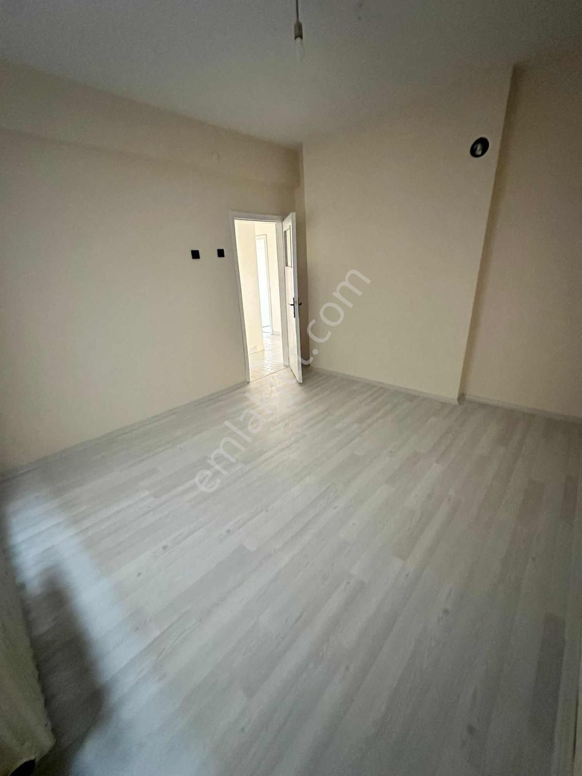 Şems'ten Nar Gross Arkası Merkezi Konumda Geniş 2+1 Daire - Görsel 8