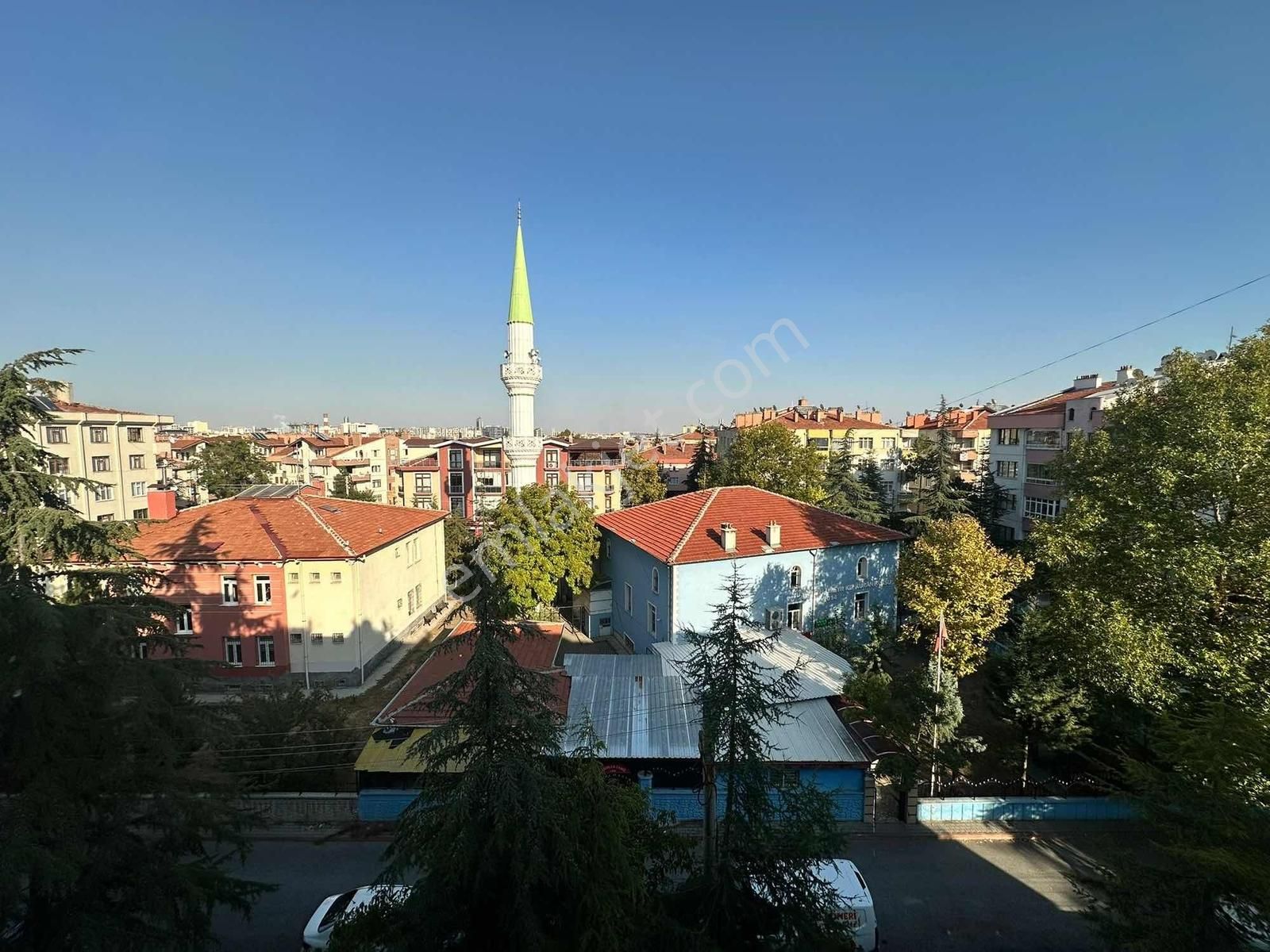 Şems'ten Nar Gross Arkası Merkezi Konumda Geniş 2+1 Daire