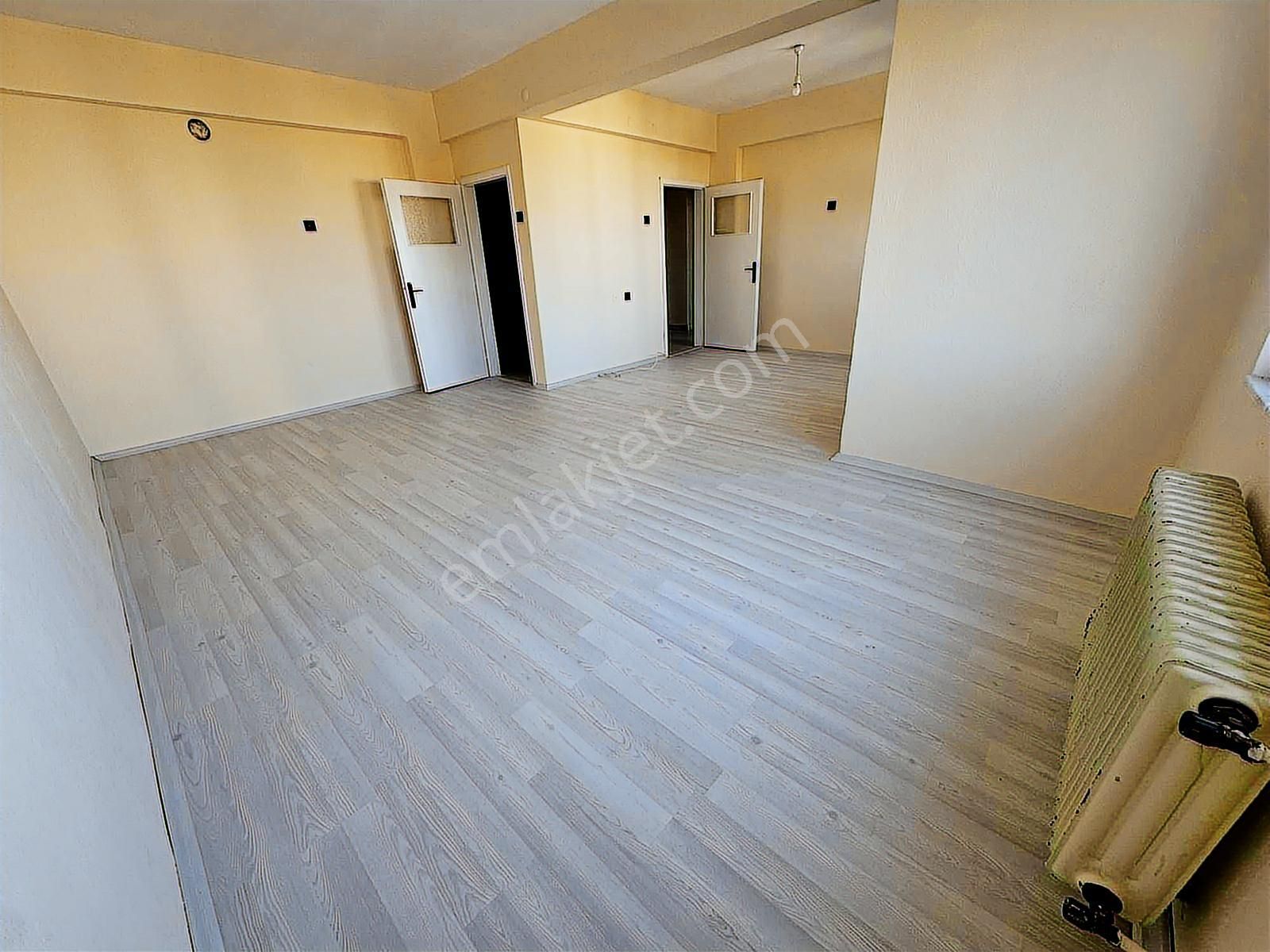 Şems'ten Nar Gross Arkası Merkezi Konumda Geniş 2+1 Daire - Görsel 10