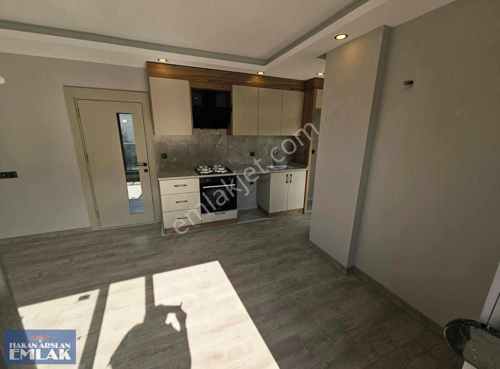 Yeni Emek'de Doğal Gazlı Tapu Masrafsız Modern 2+1 Daire - Görsel 23