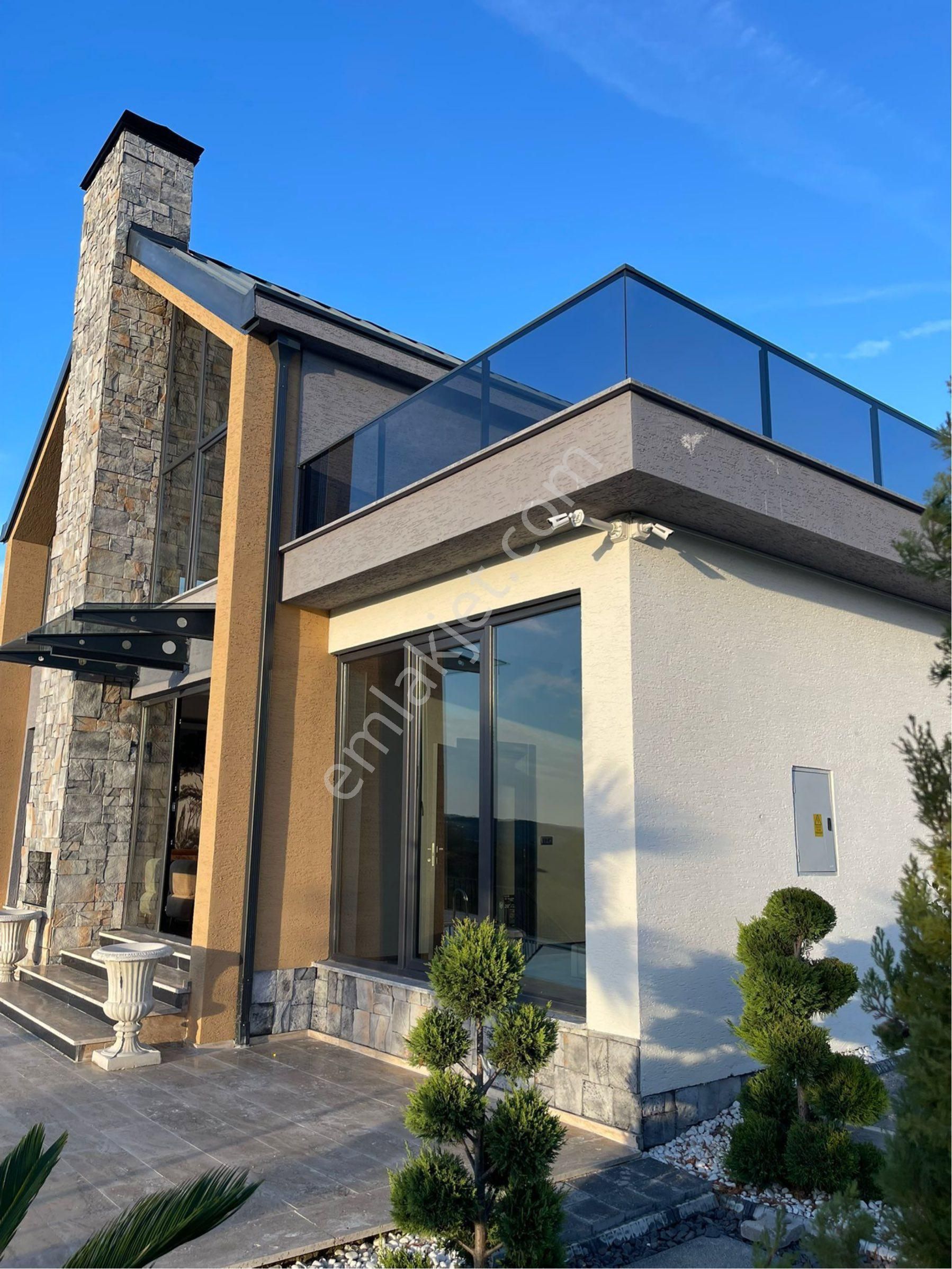 Redstone Nüans'tan Sakarya Adapazarı Satılık Müstakil Villa