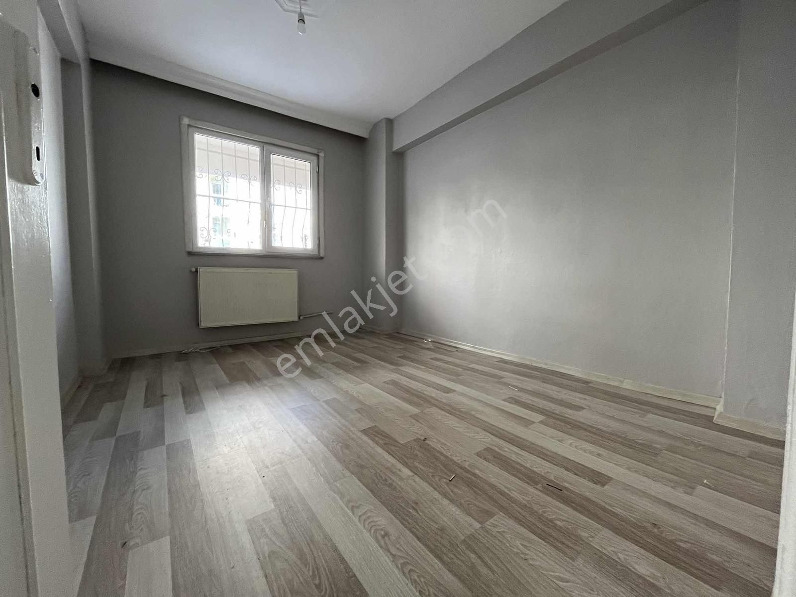 Çamlık Mahallesi Bahçe Katı 2+1 Satılık Boşş Daire - Görsel 12