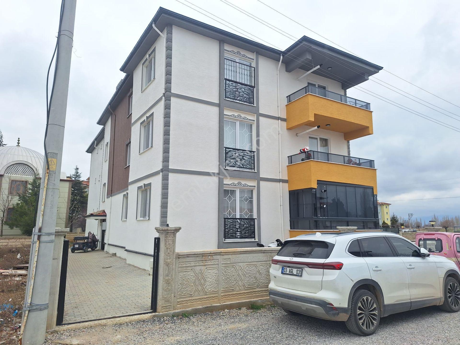 Yaman'dan Bolvadin Kırkgöz Mah. Satılık 2+0 Daire