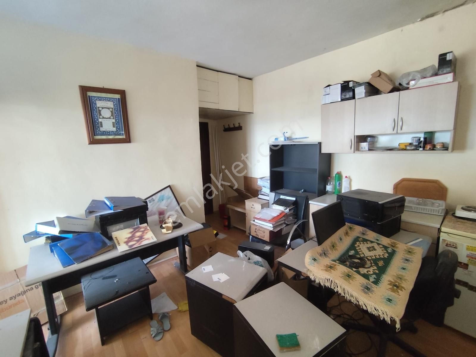 Azmir'den Kiralık 30 M2 Cadde Üstü Asansörlü Ofis For Rent - Görsel 3