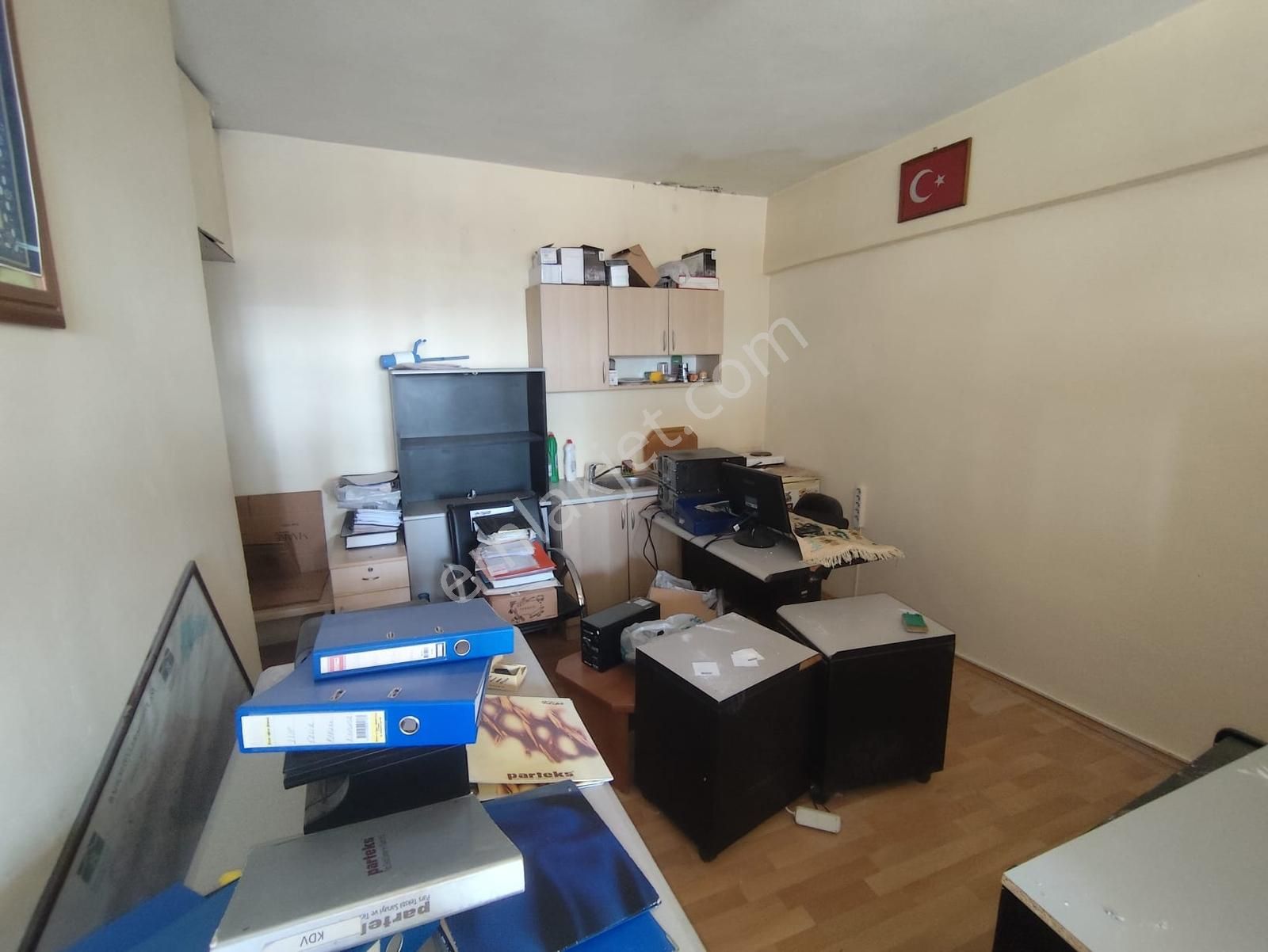 Azmir'den Kiralık 30 M2 Cadde Üstü Asansörlü Ofis For Rent - Görsel 8