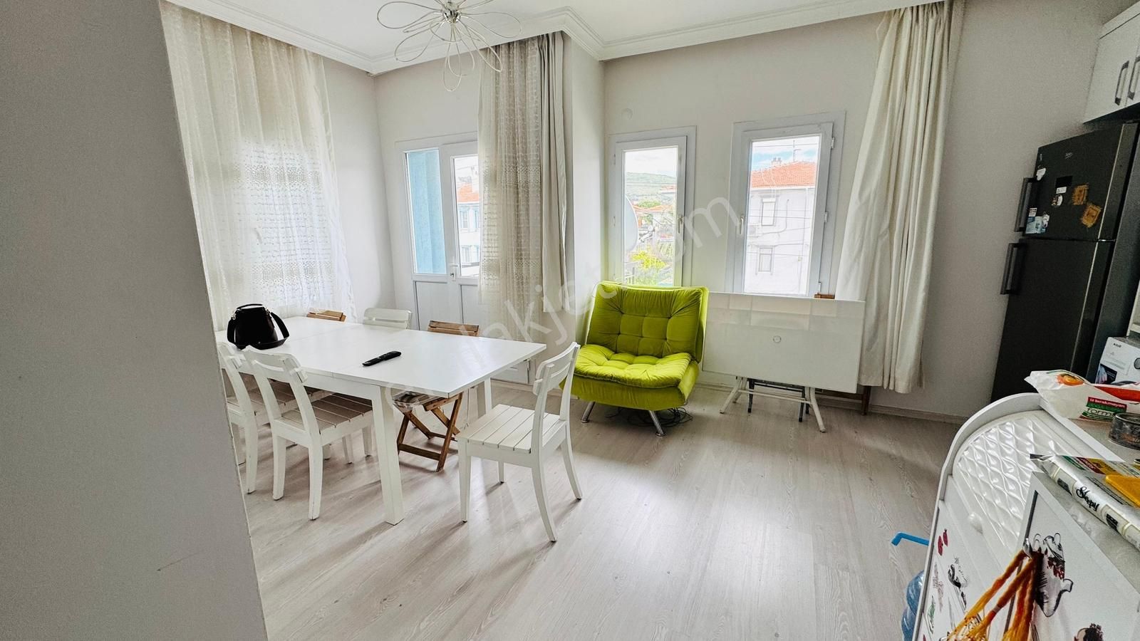 Foça Atatürk Mah. Kiralık 3+1 Daire - Görsel 5