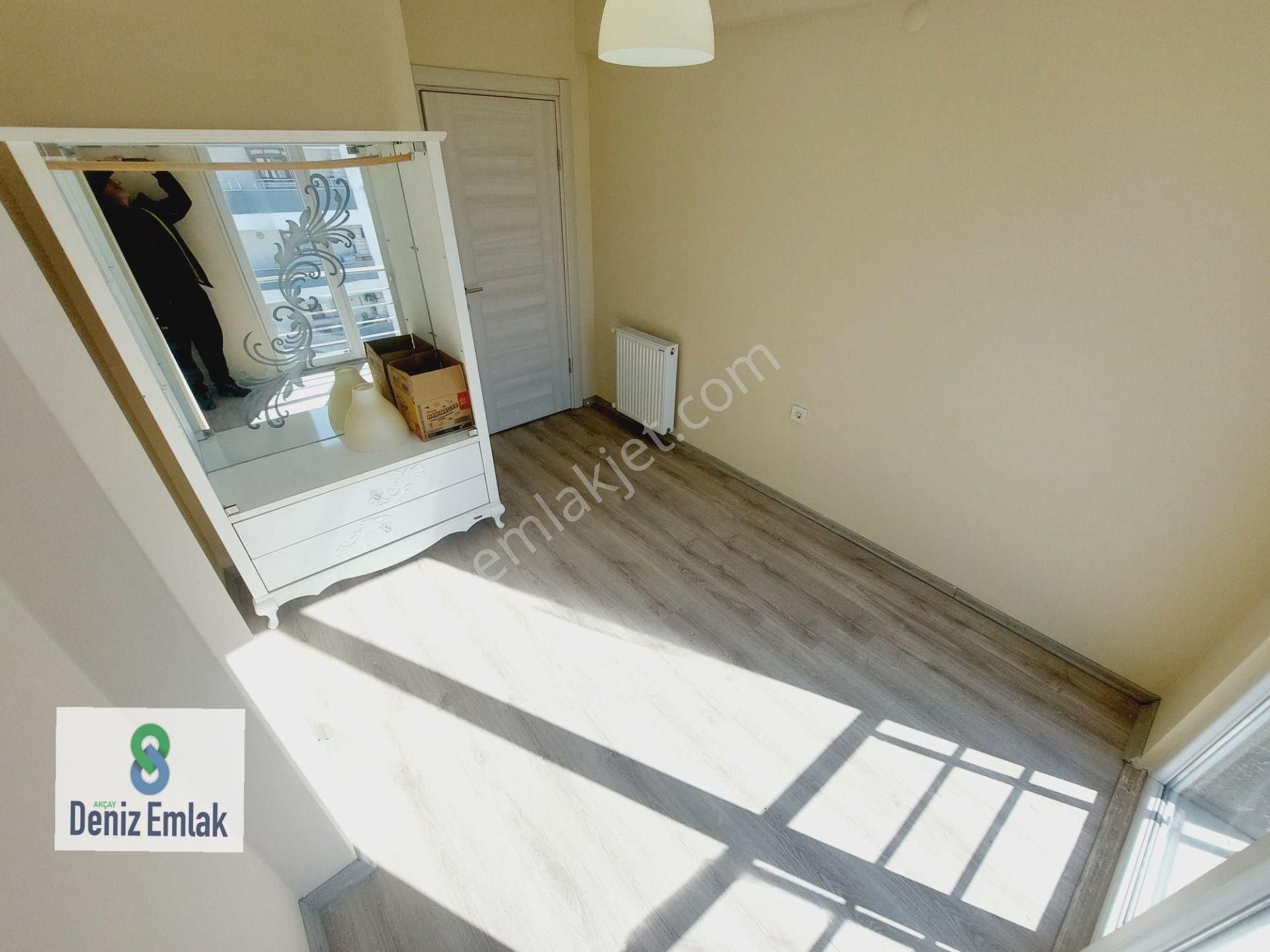 Denizden Akçayda Öncephe Asansörlü Doğalgazlı Satılık 1+1 Daire. - Görsel 32