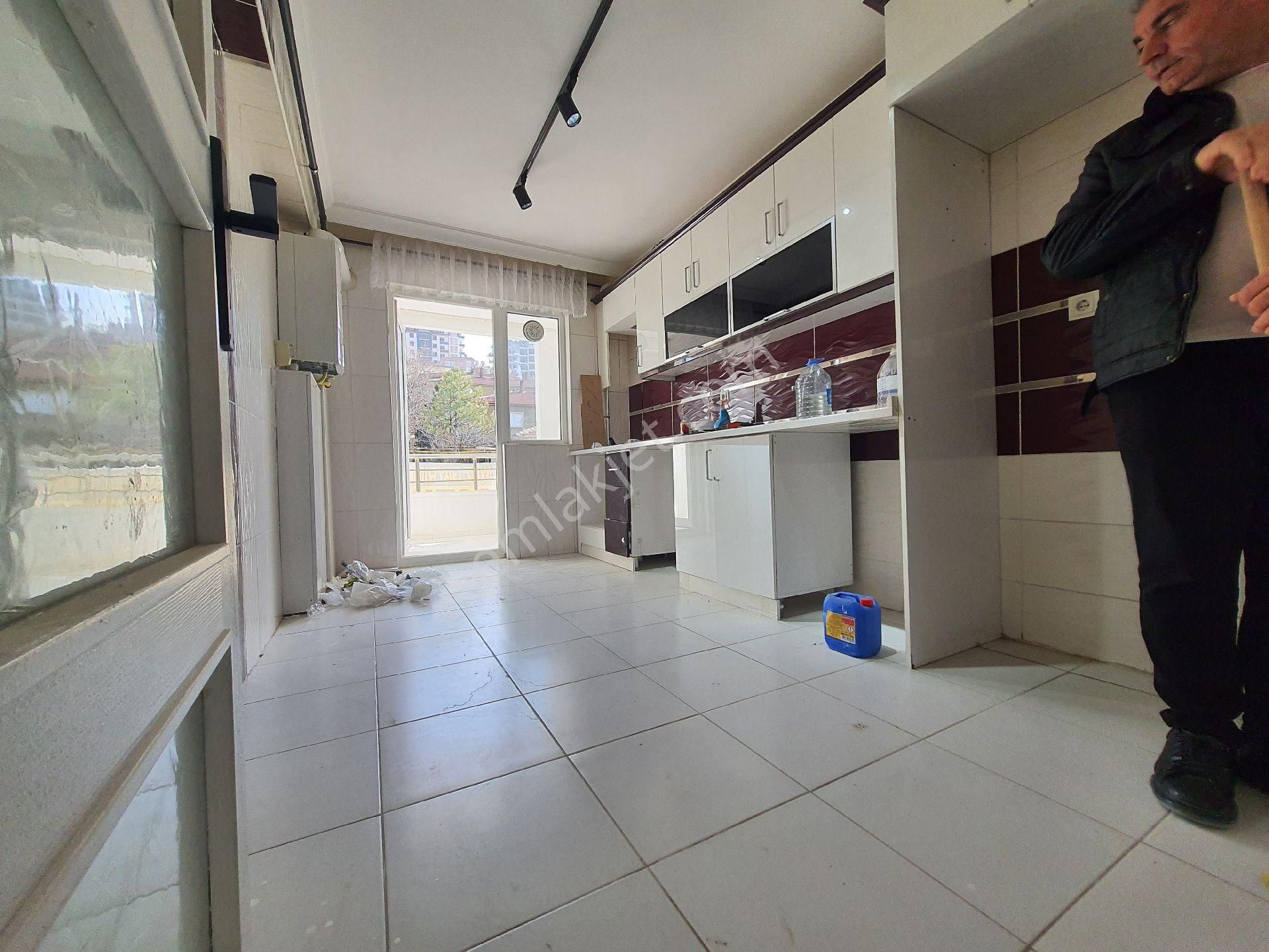 Kent'ten Mutlu Mh. Cadde Üzeri 1.kat Asansörlü Full Yapılı Fiyat Performans Dairesi... - Görsel 23